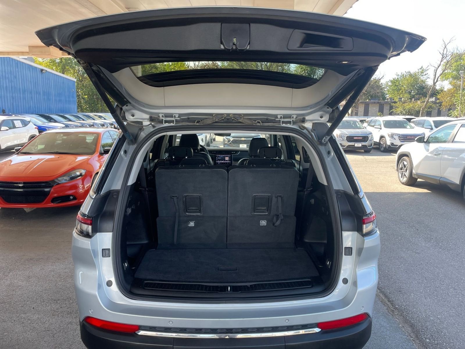 Thumbnail: 2023 Jeep Grand Cherokee - 31