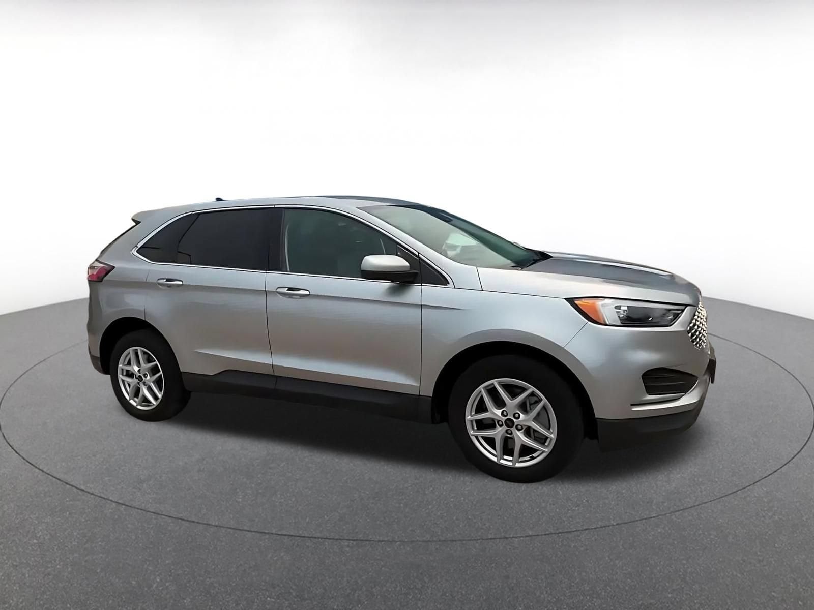 Thumbnail: 2024 Ford Edge - 2