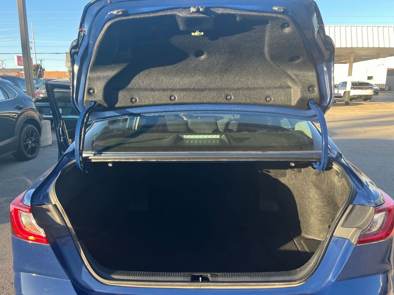 Thumbnail: 2025 Toyota Camry - 30