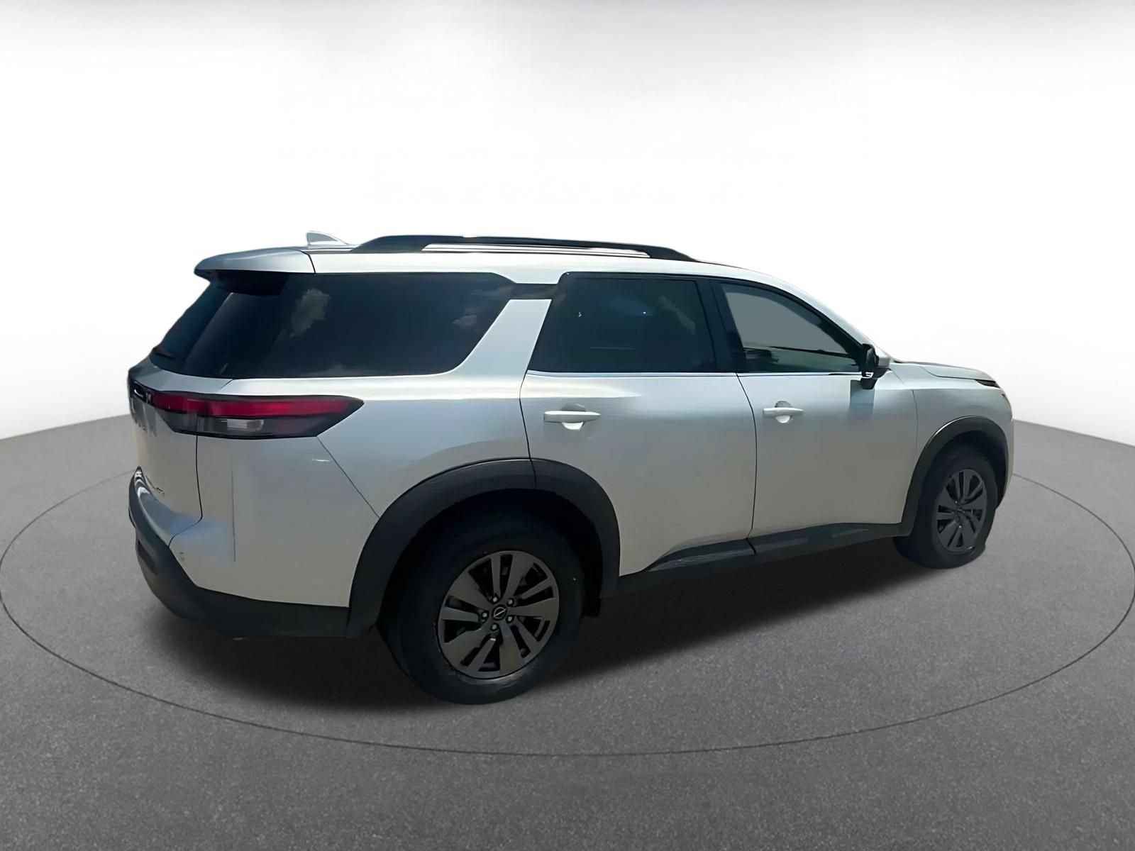 Thumbnail: 2025 Nissan Pathfinder - 14