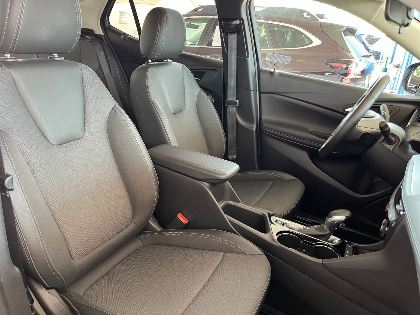 Thumbnail: 2025 Buick Encore GX - 34