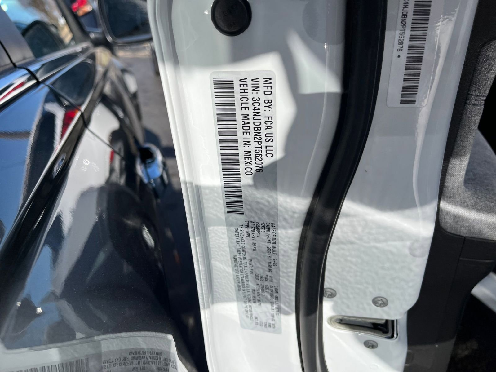 Thumbnail: 2023 Jeep Compass - 28