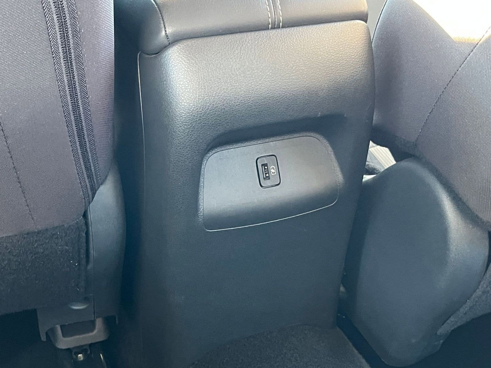 Thumbnail: 2025 Nissan Sentra - 23