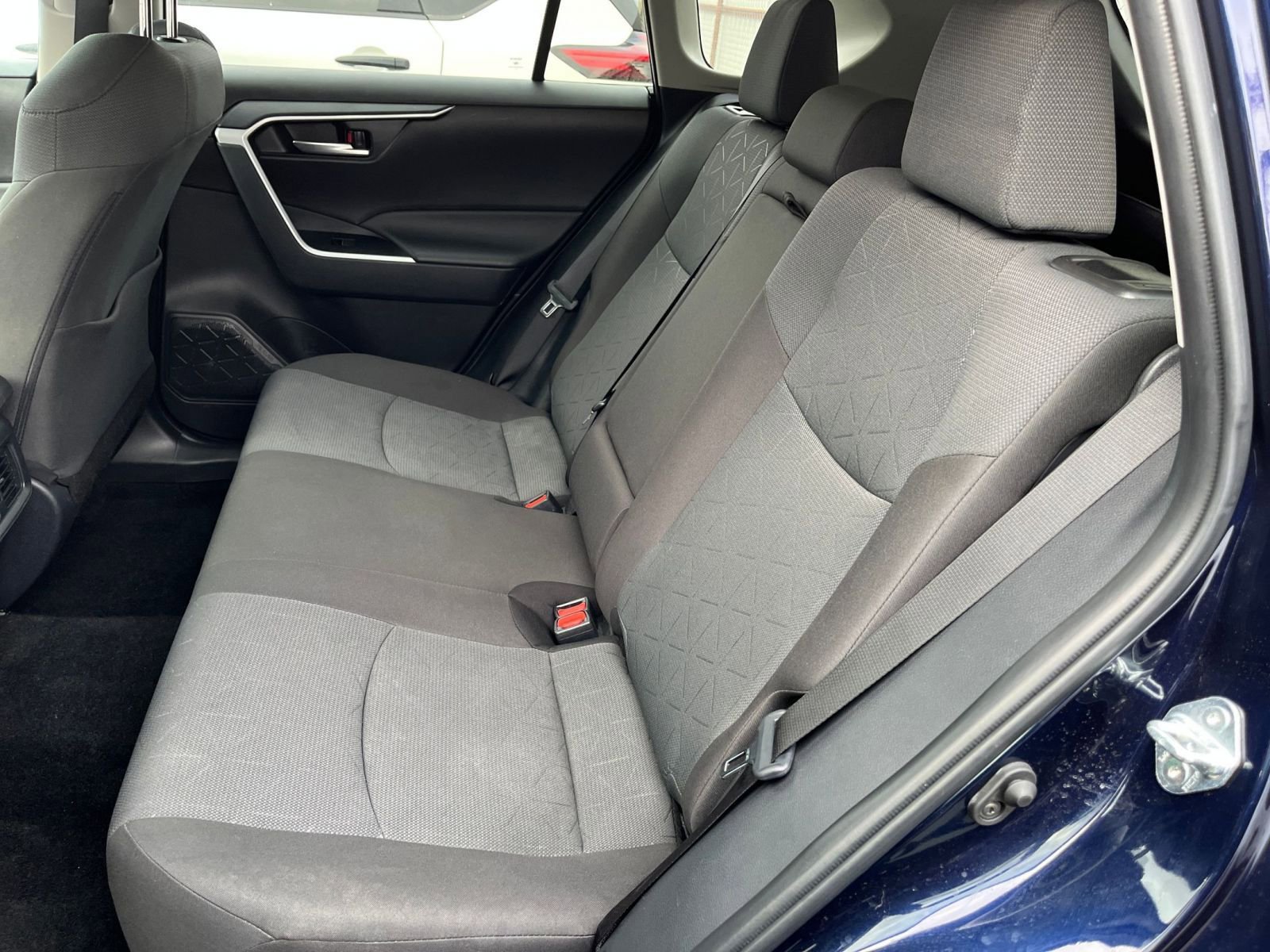 Thumbnail: 2025 Toyota RAV4 - 25