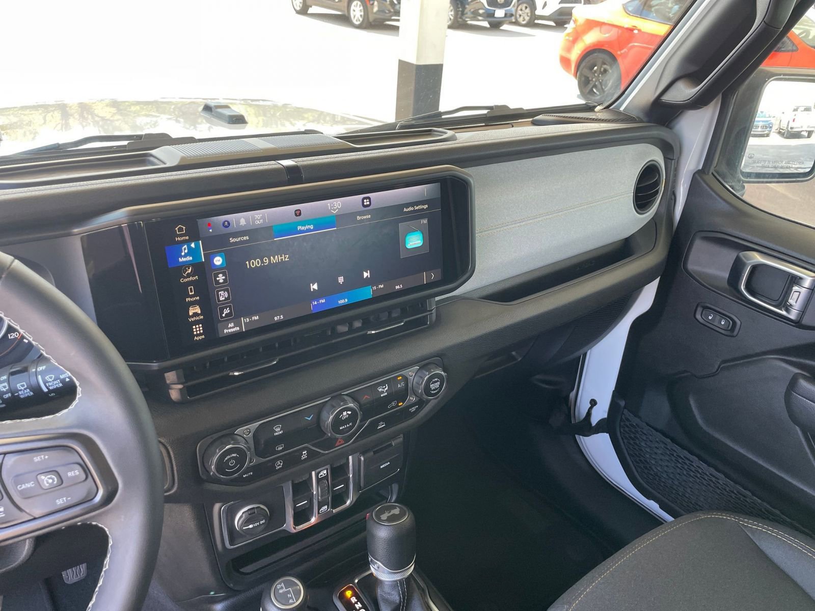 Thumbnail: 2025 Jeep Wrangler - 18