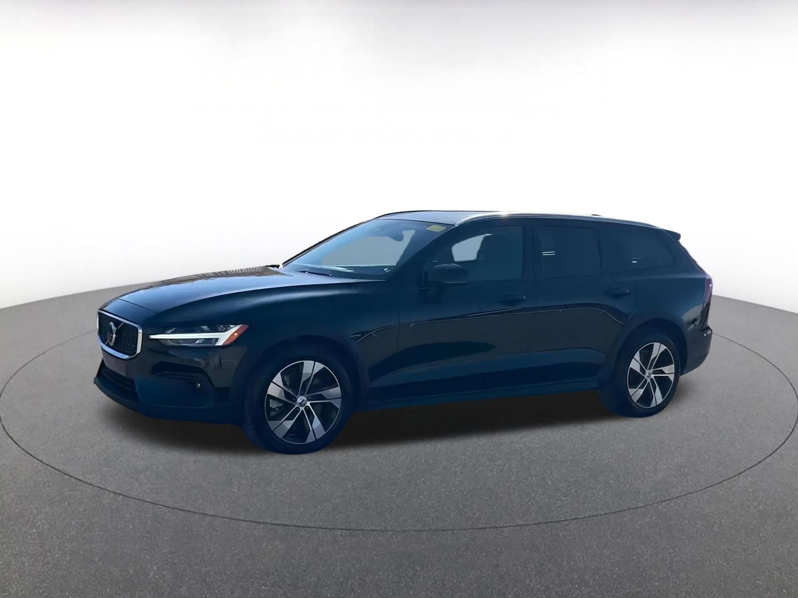 Thumbnail: 2025 Volvo S60 - 8