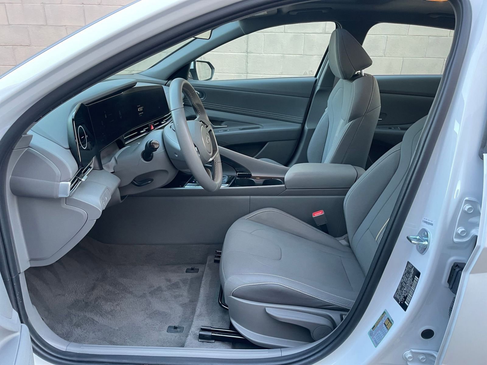 Thumbnail: 2025 Hyundai Elantra - 24