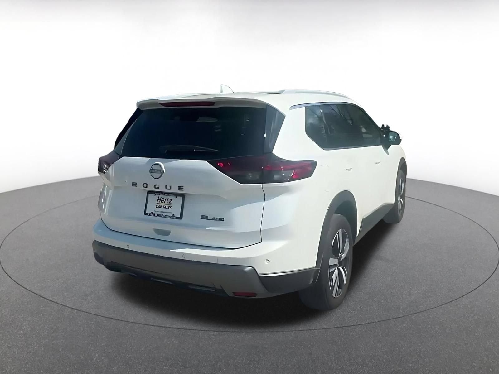 Thumbnail: 2026 Nissan Rogue - 14