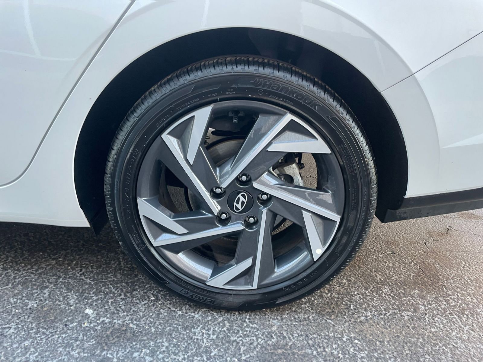 Thumbnail: 2025 Hyundai Elantra - 29