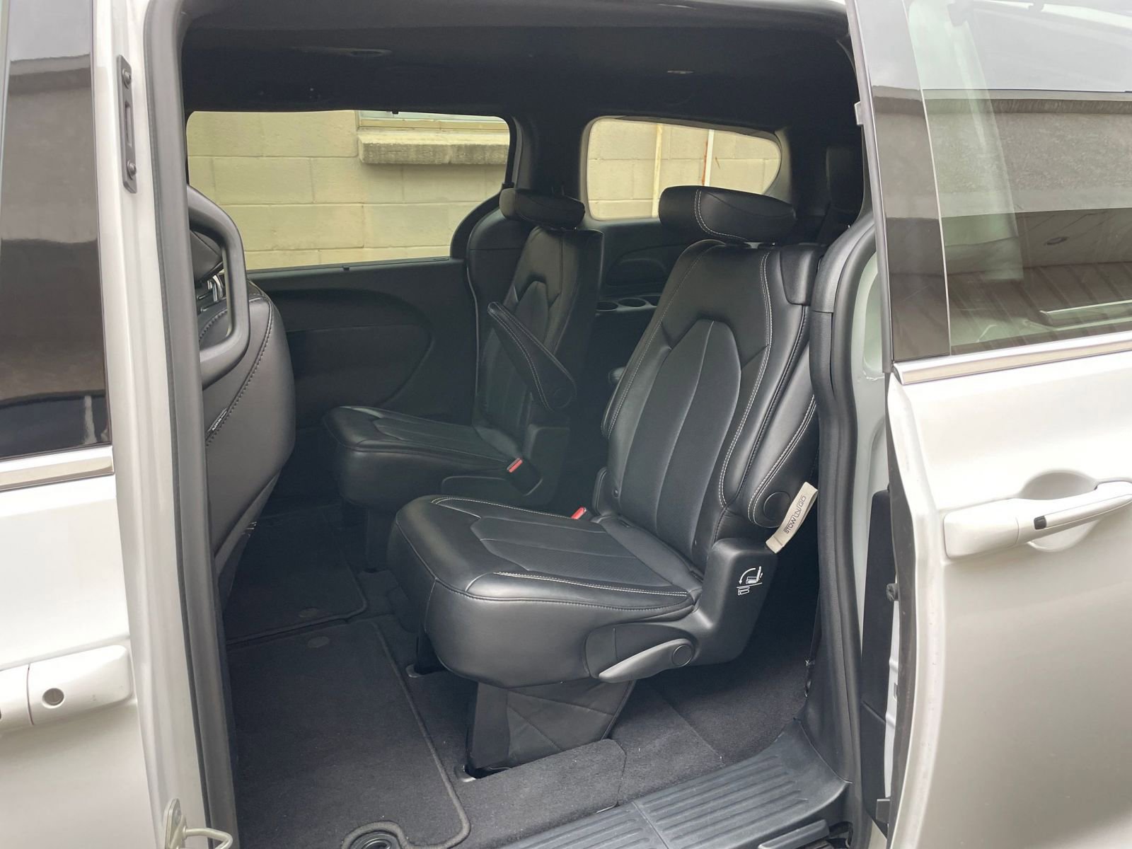 Thumbnail: 2025 Chrysler Pacifica - 28