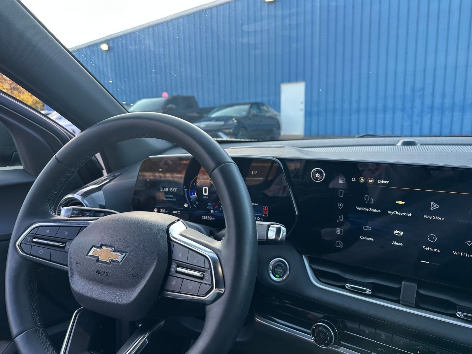 Thumbnail: 2025 Chevrolet Equinox - 33