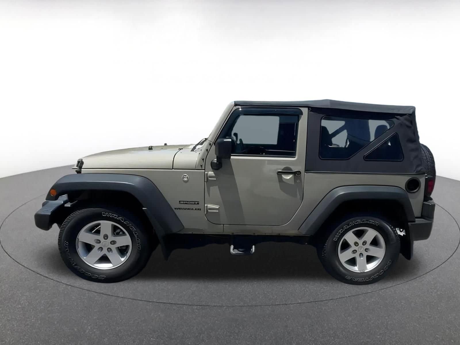 2017 Jeep Wrangler Sport 8