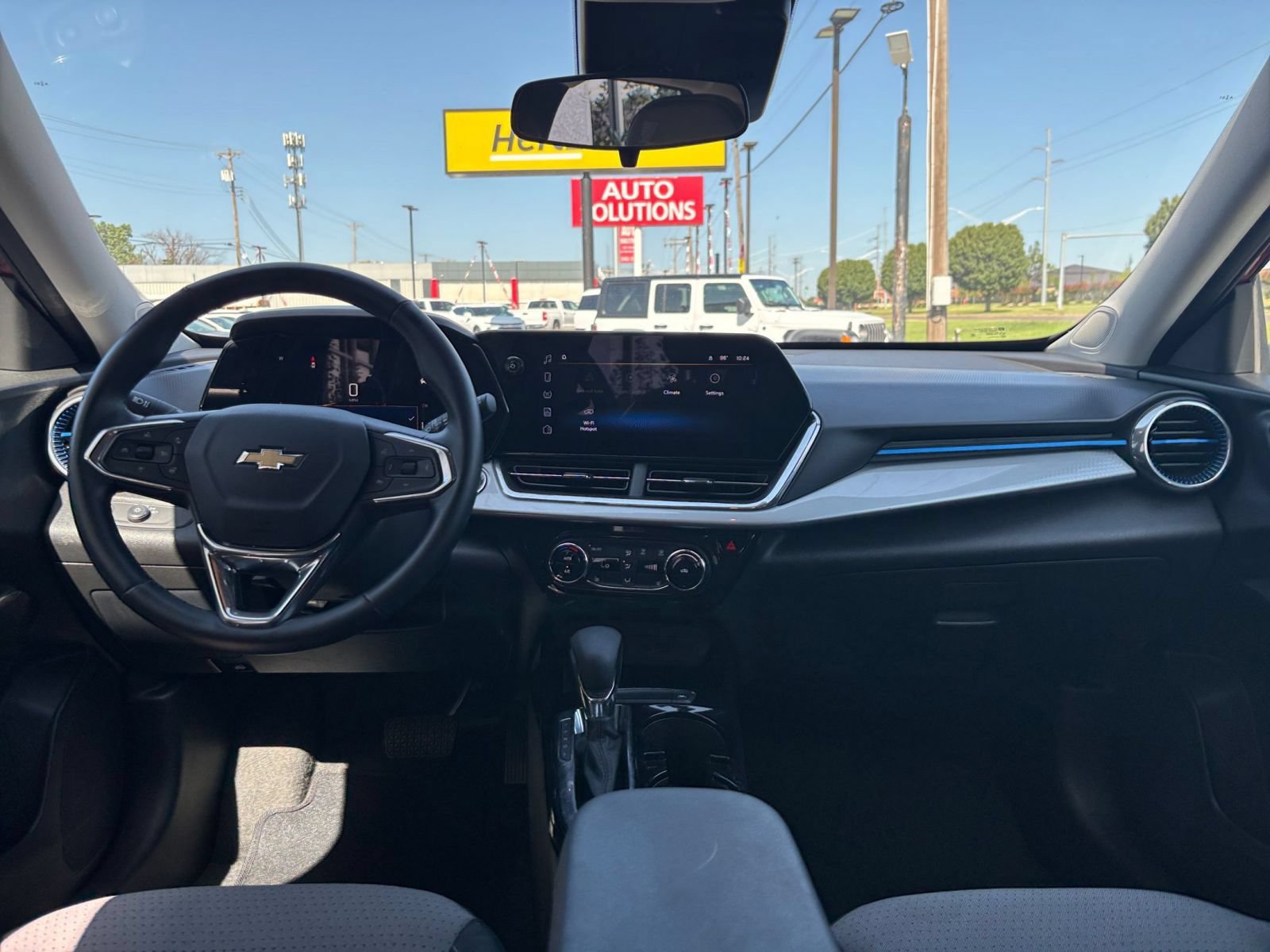 Thumbnail: 2025 Chevrolet Trax - 31