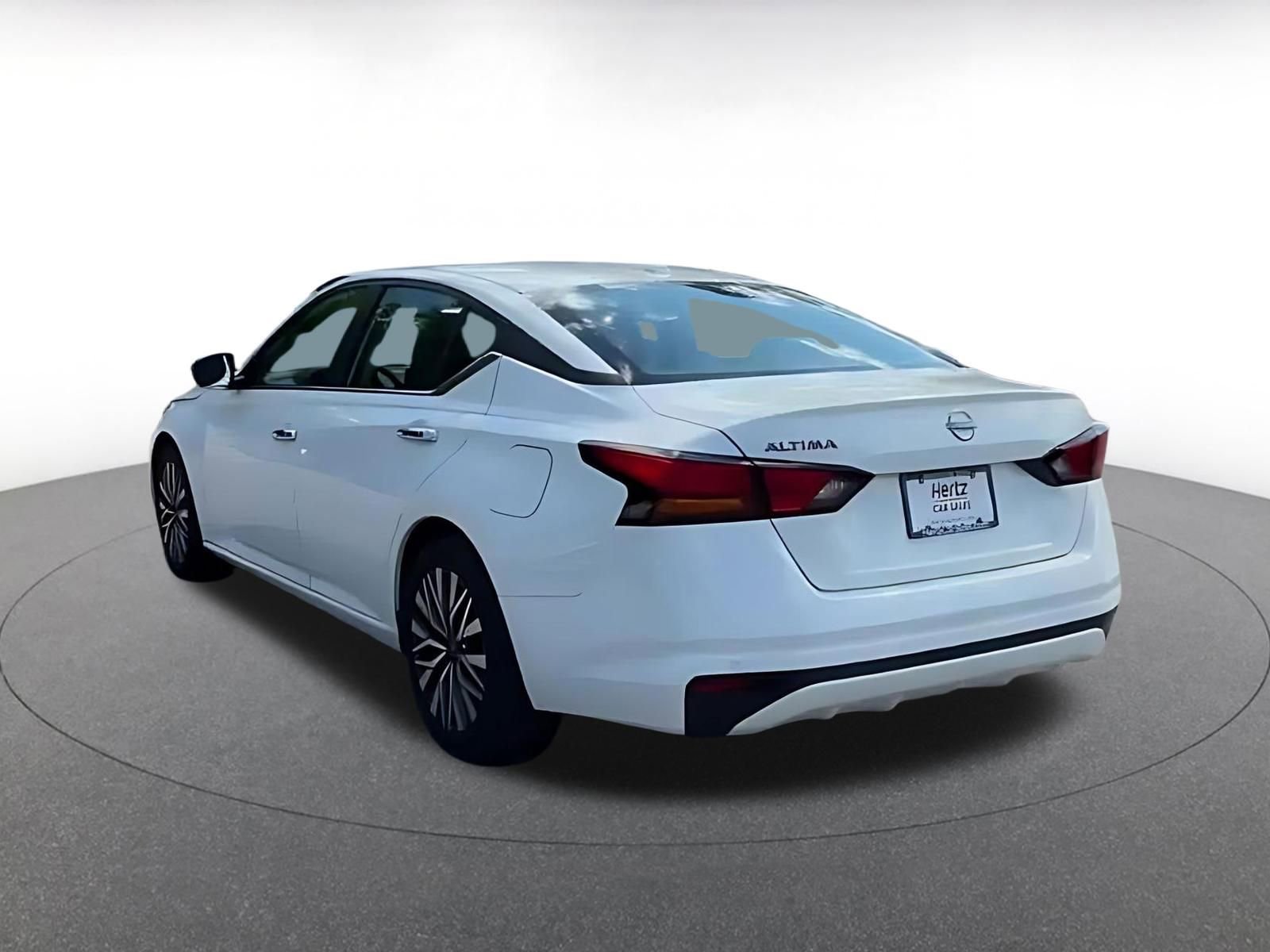 Thumbnail: 2025 Nissan Altima - 11
