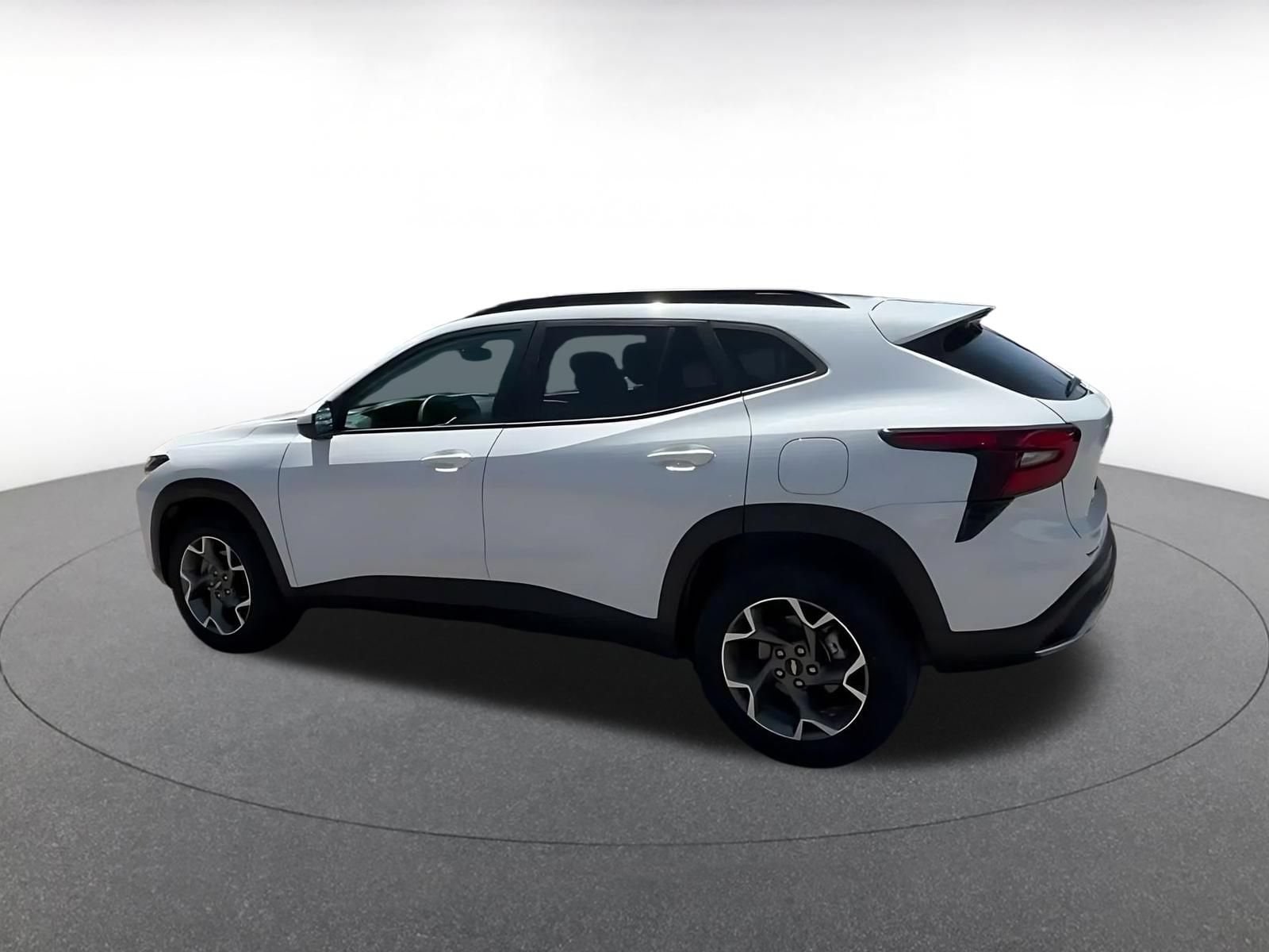 Thumbnail: 2025 Chevrolet Trax - 8