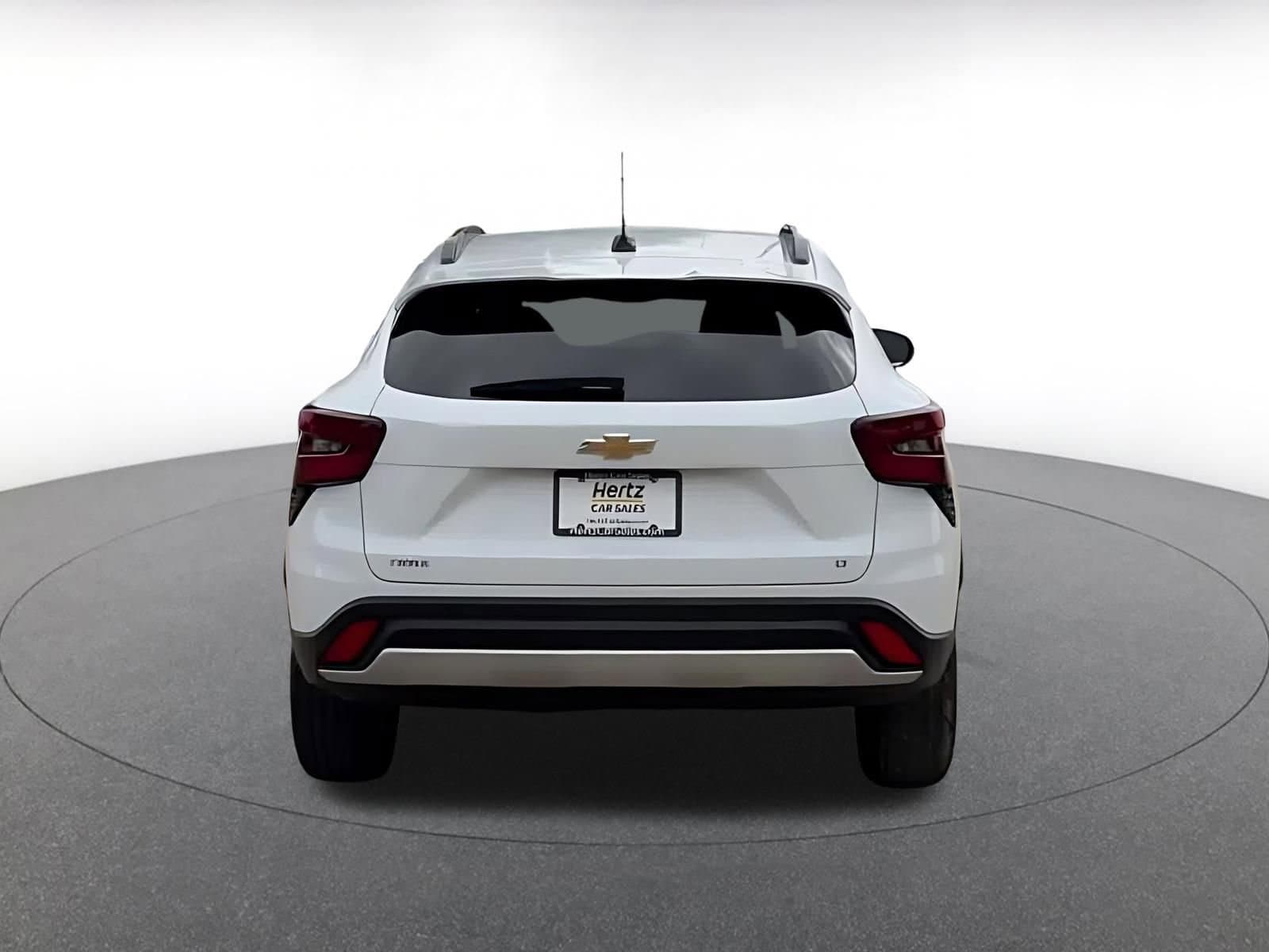 Thumbnail: 2025 Chevrolet Trax - 12