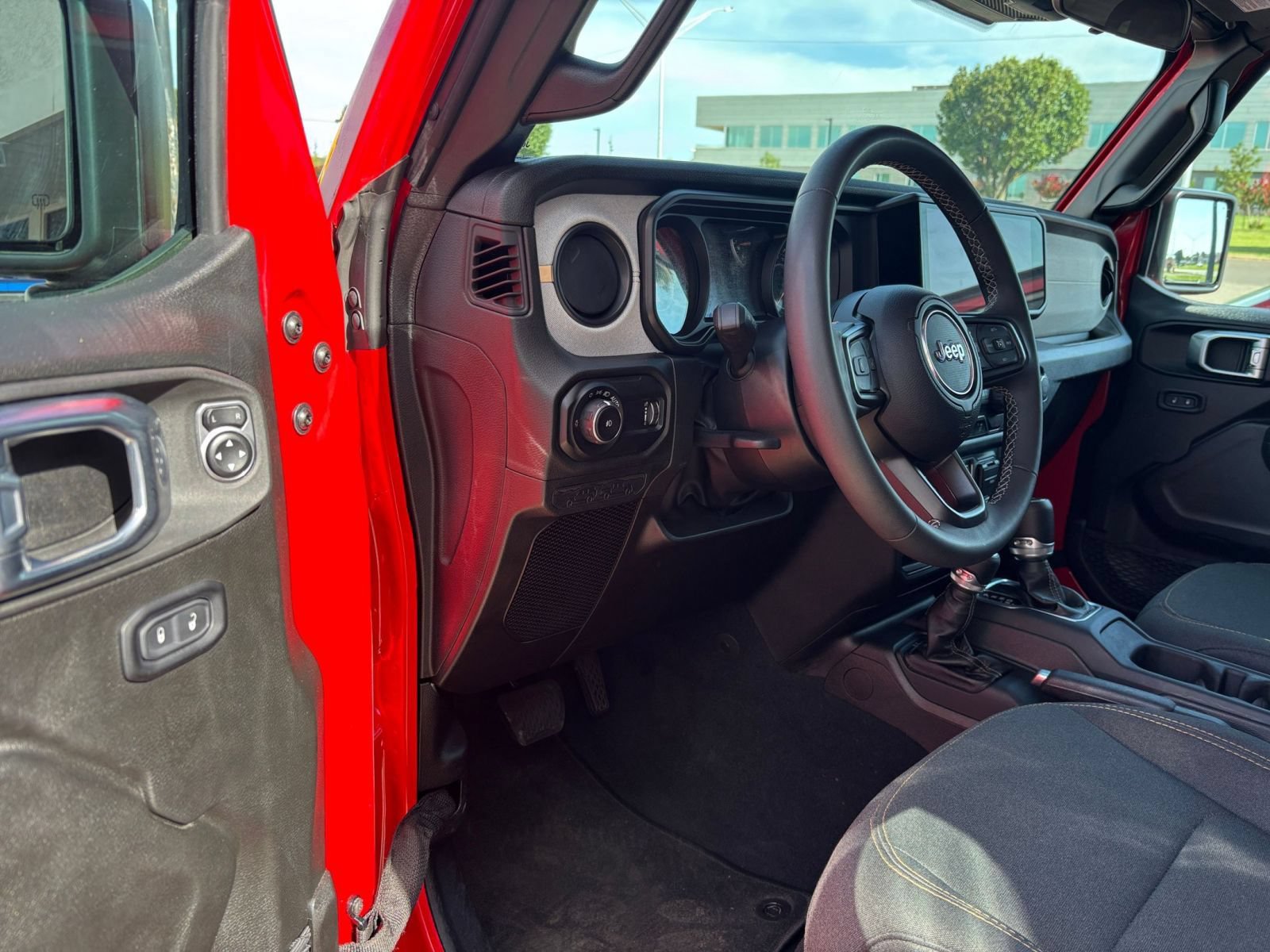 Thumbnail: 2025 Jeep Wrangler - 33