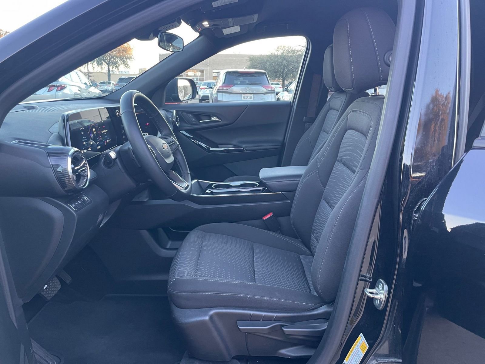 Thumbnail: 2025 Chevrolet Equinox - 27