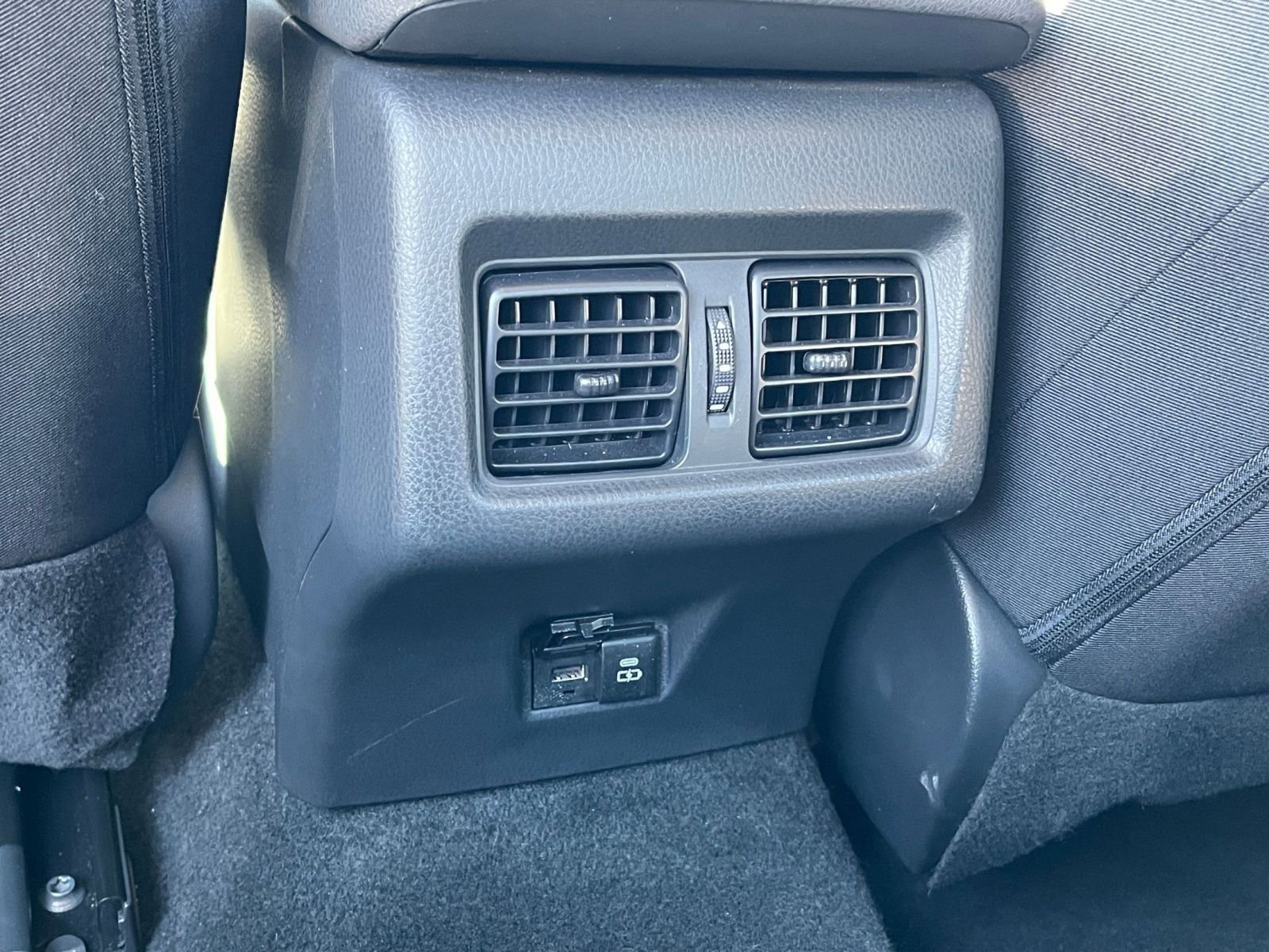 Thumbnail: 2025 Toyota Camry - 23