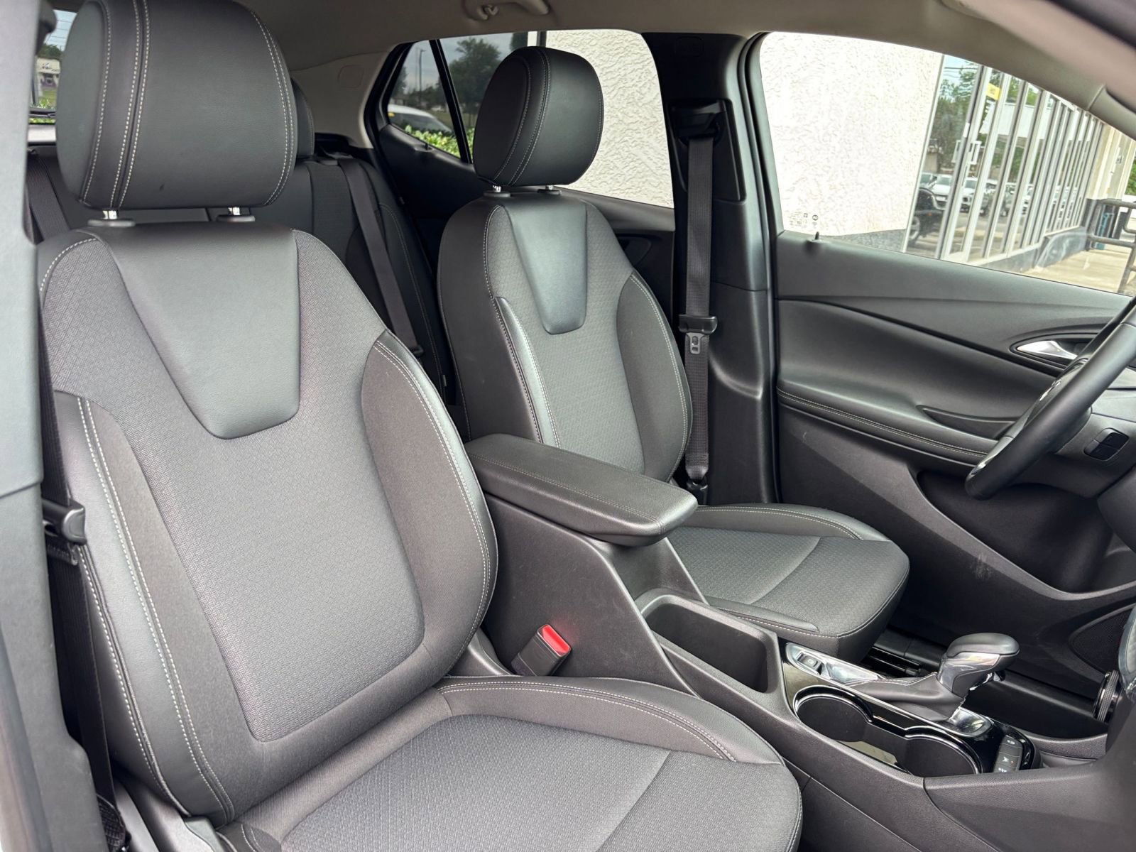 Thumbnail: 2025 Buick Encore GX - 35