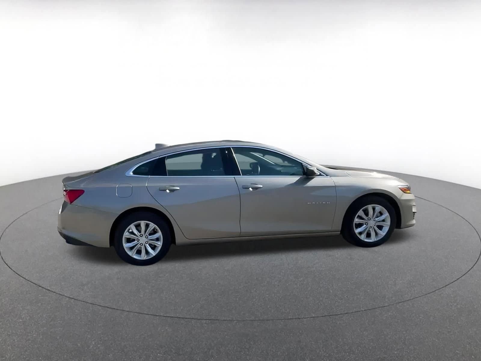 Thumbnail: 2024 Chevrolet Malibu - 16