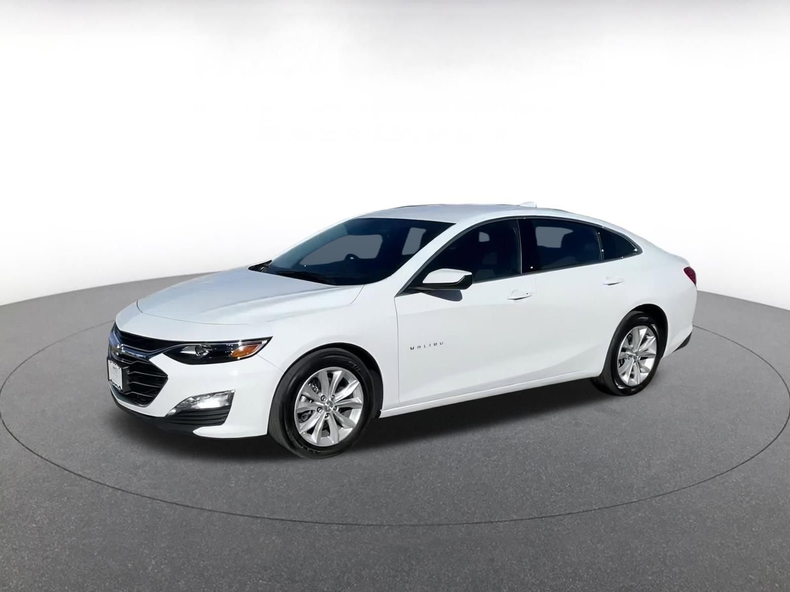 Thumbnail: 2024 Chevrolet Malibu - 8