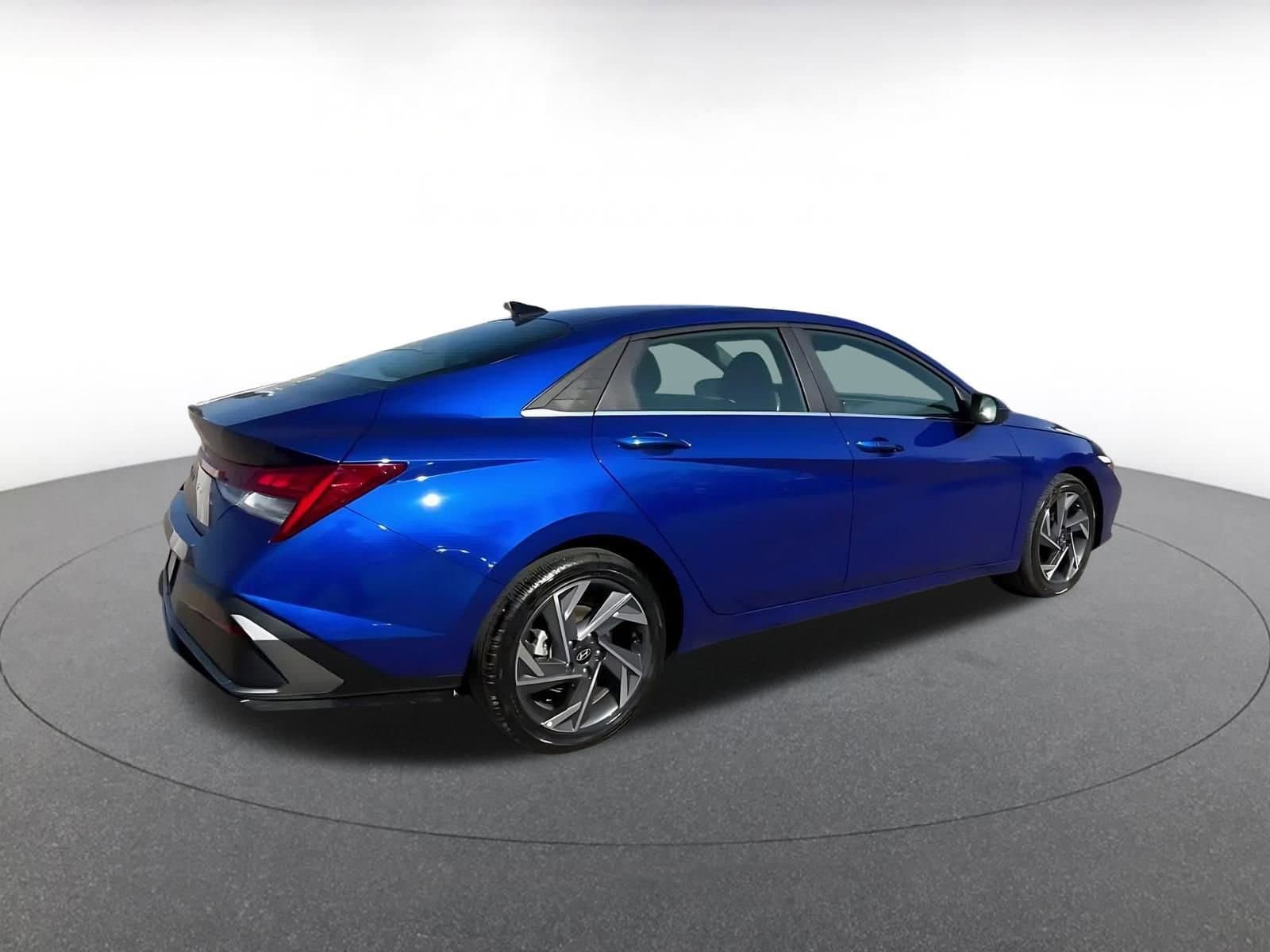 Thumbnail: 2025 Hyundai Elantra - 14