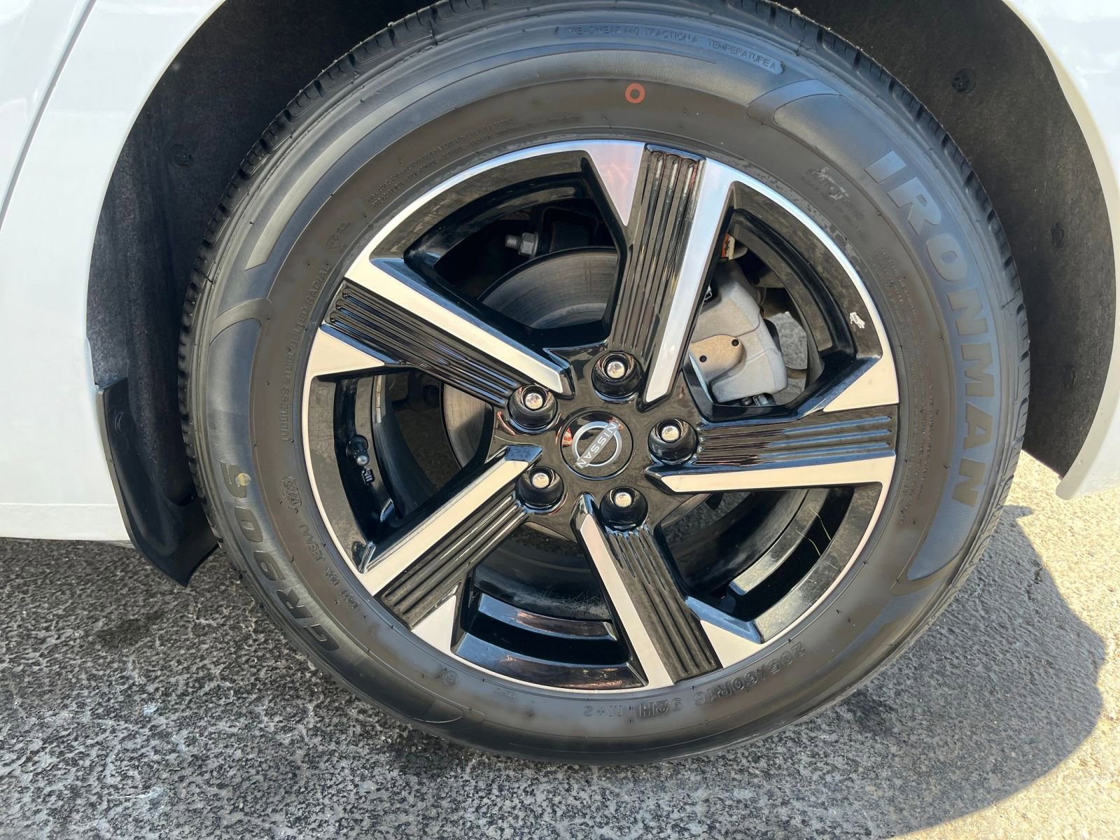 Thumbnail: 2025 Nissan Sentra - 28