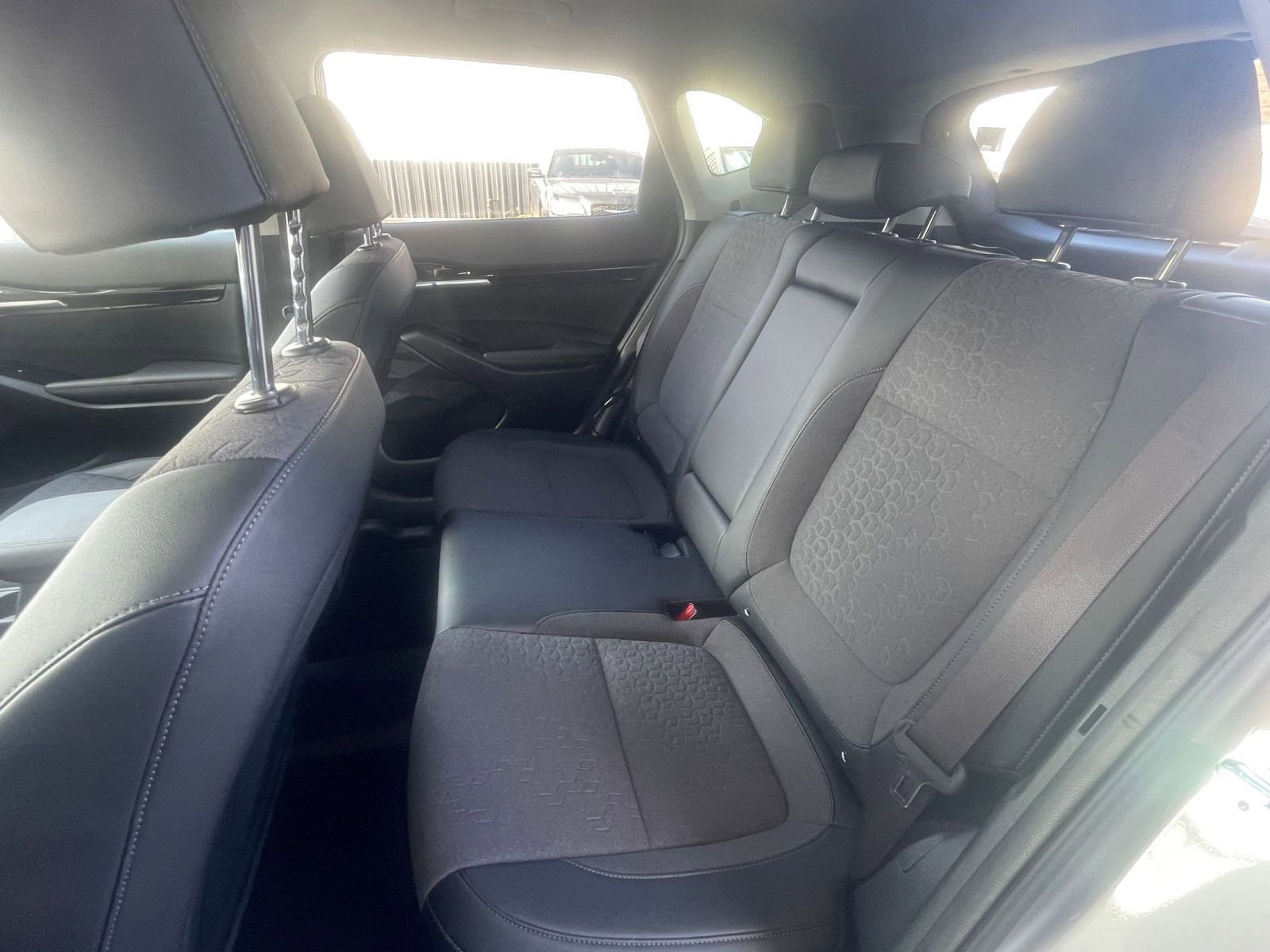 Thumbnail: 2025 Kia Seltos - 24