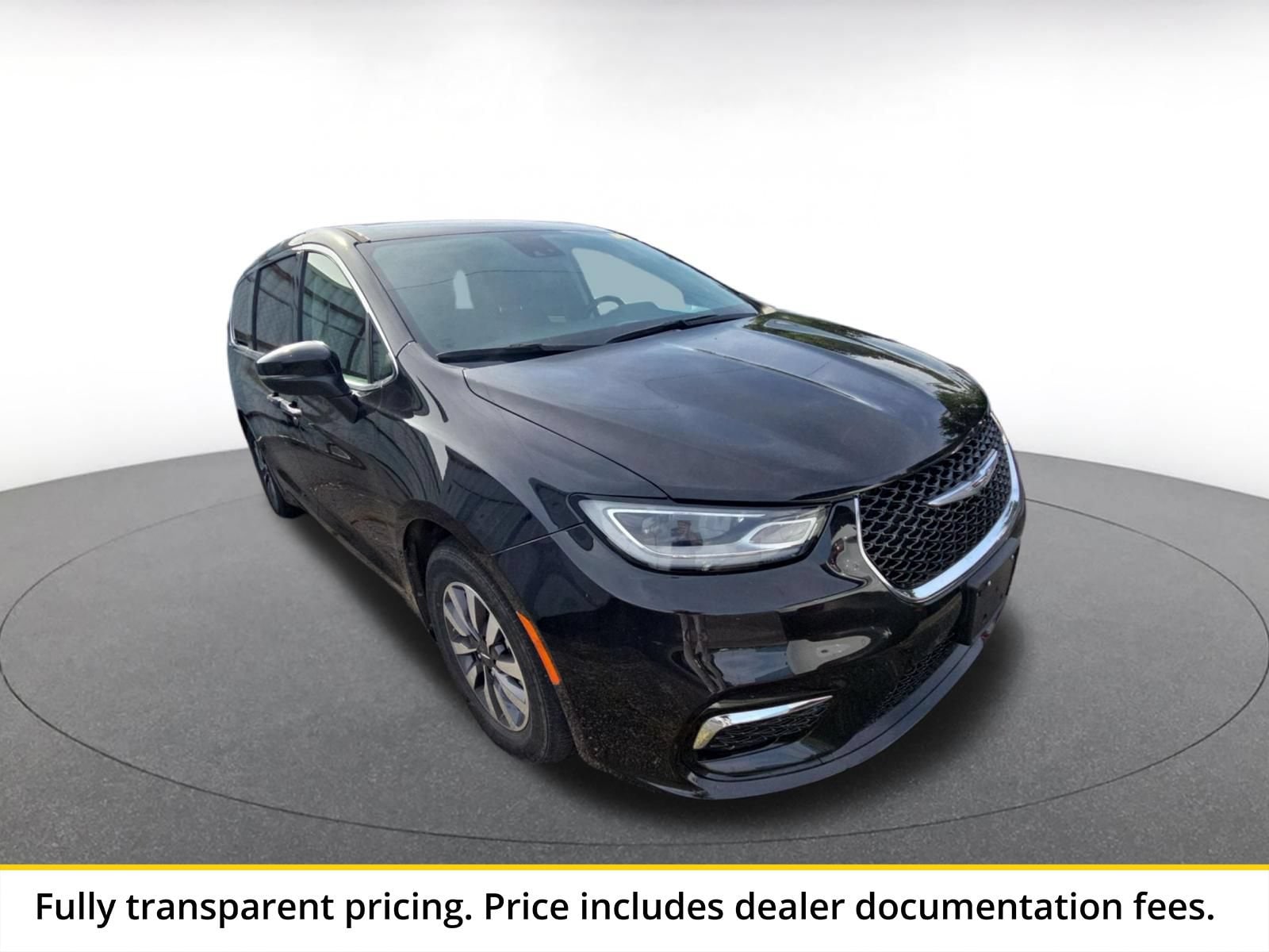Thumbnail: 2023 Chrysler Pacifica - 1