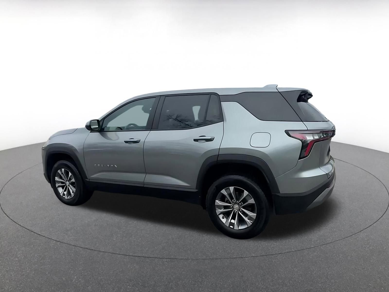 Thumbnail: 2025 Chevrolet Equinox - 10