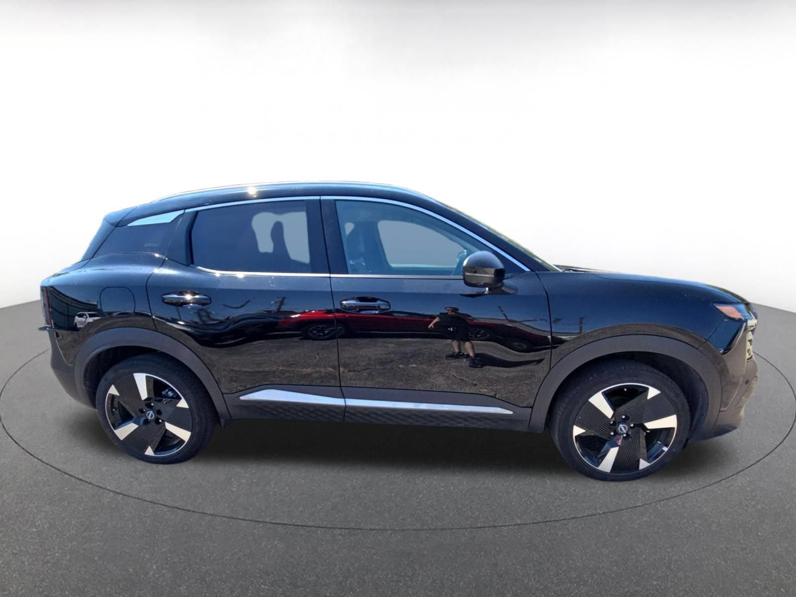 Thumbnail: 2026 Nissan Kicks - 8