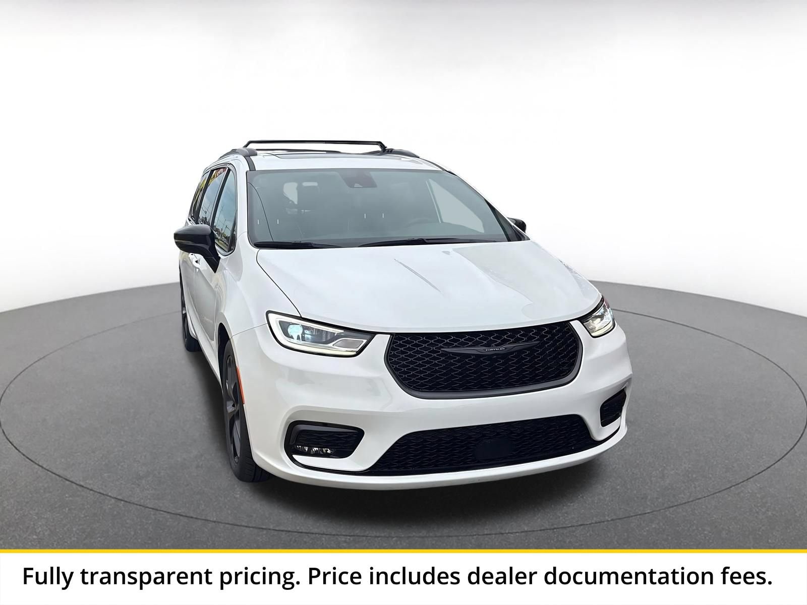 Thumbnail: 2025 Chrysler Pacifica - 1