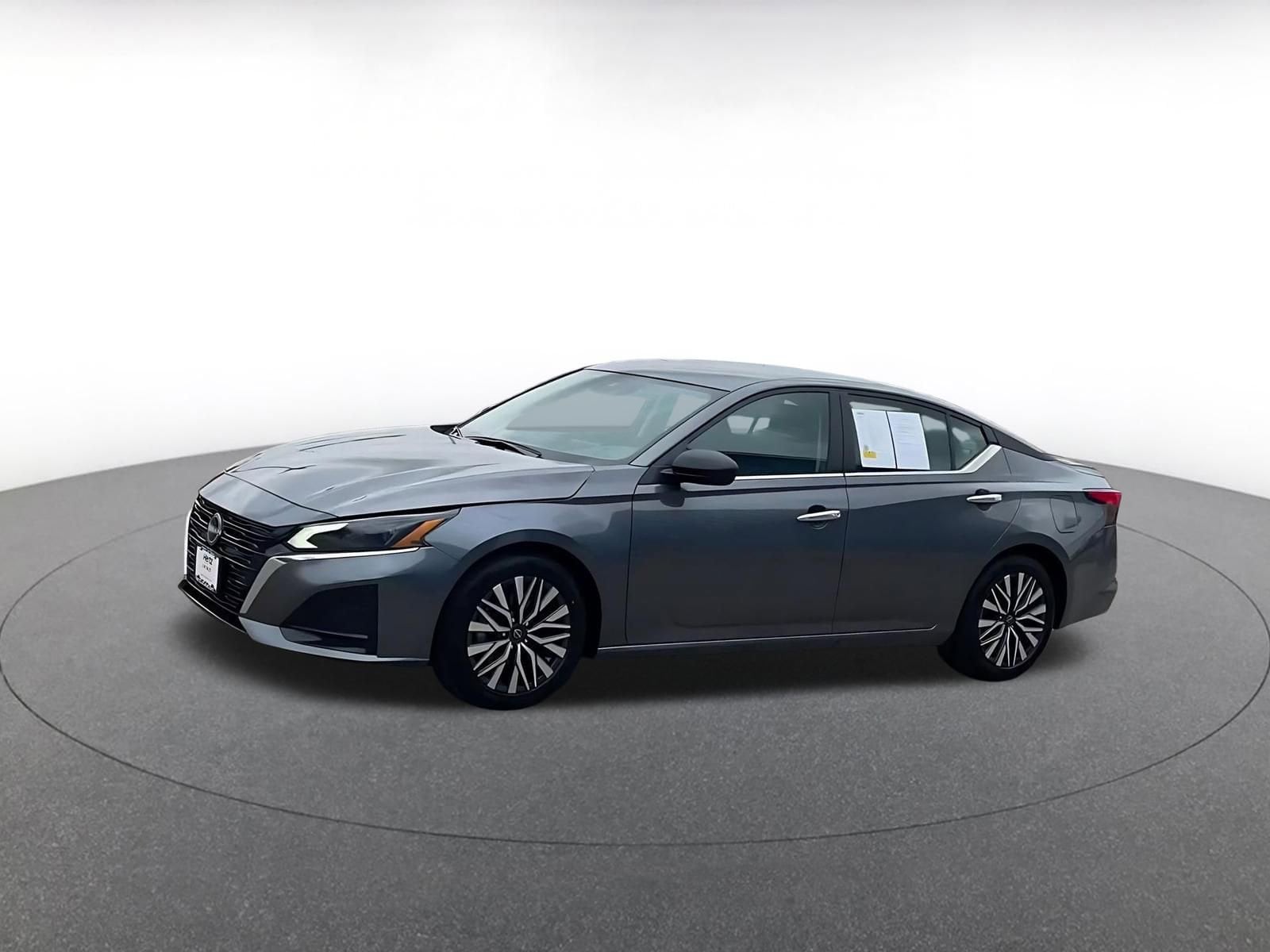 Thumbnail: 2025 Nissan Altima - 8