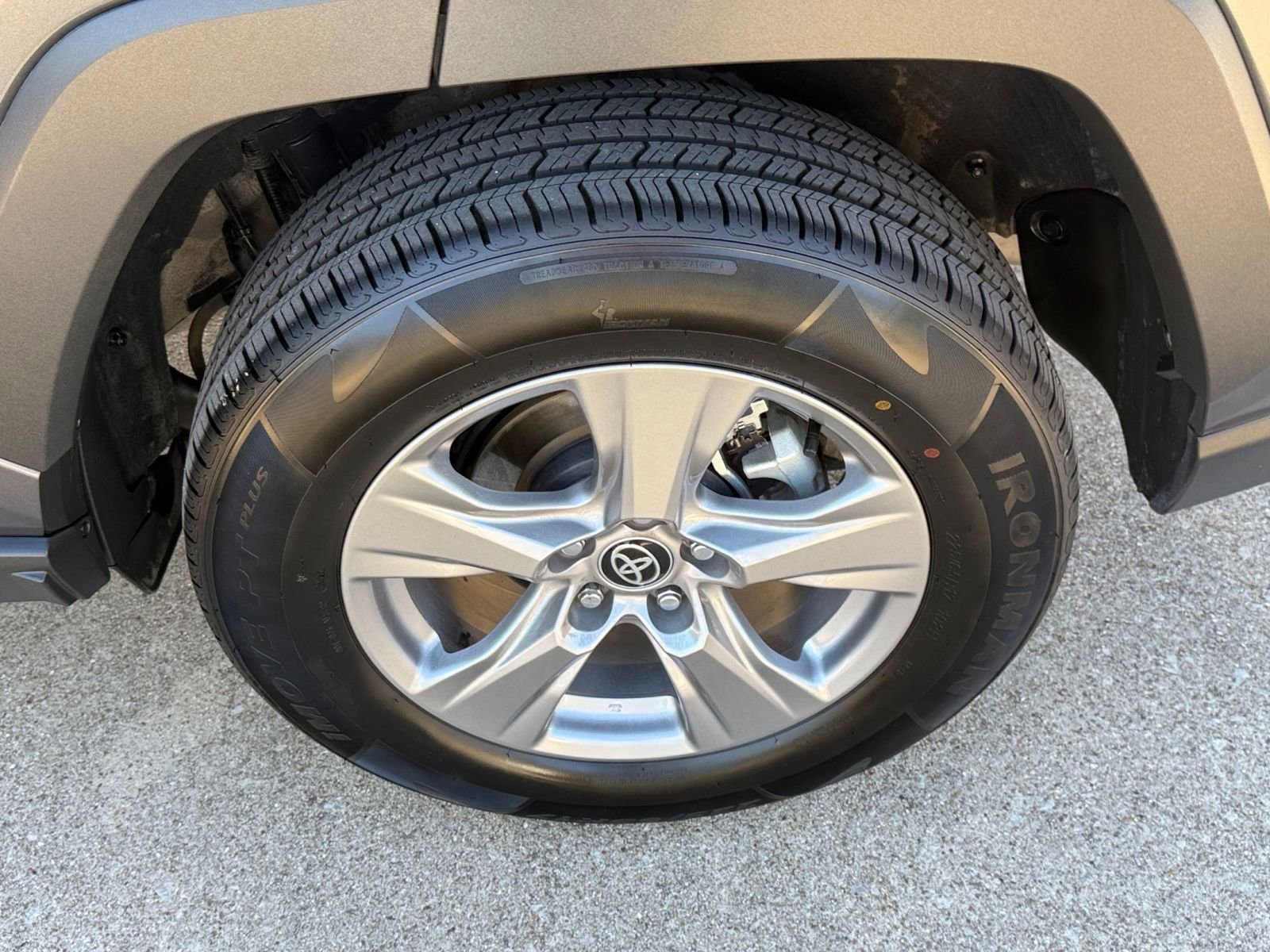 Thumbnail: 2025 Toyota RAV4 - 30