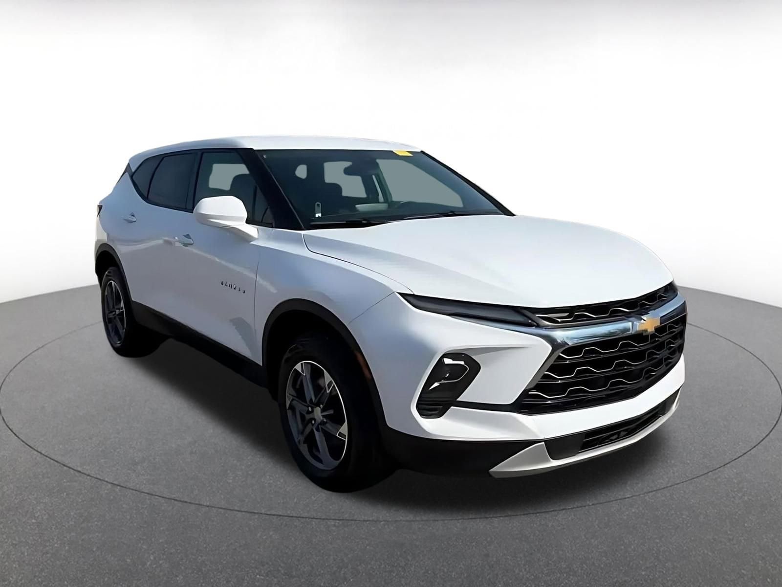 Thumbnail: 2025 Chevrolet Blazer - 3