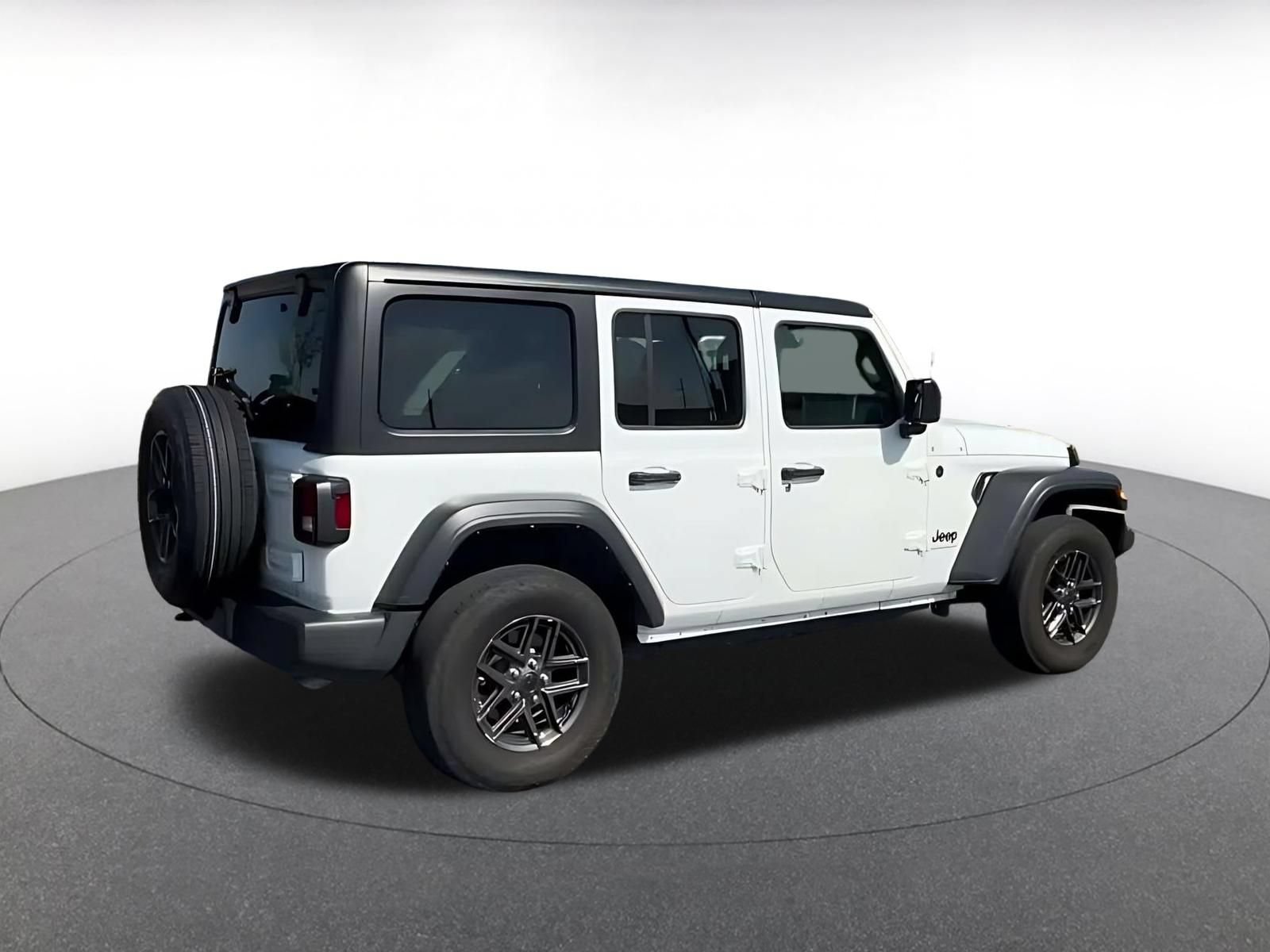Thumbnail: 2025 Jeep Wrangler - 14