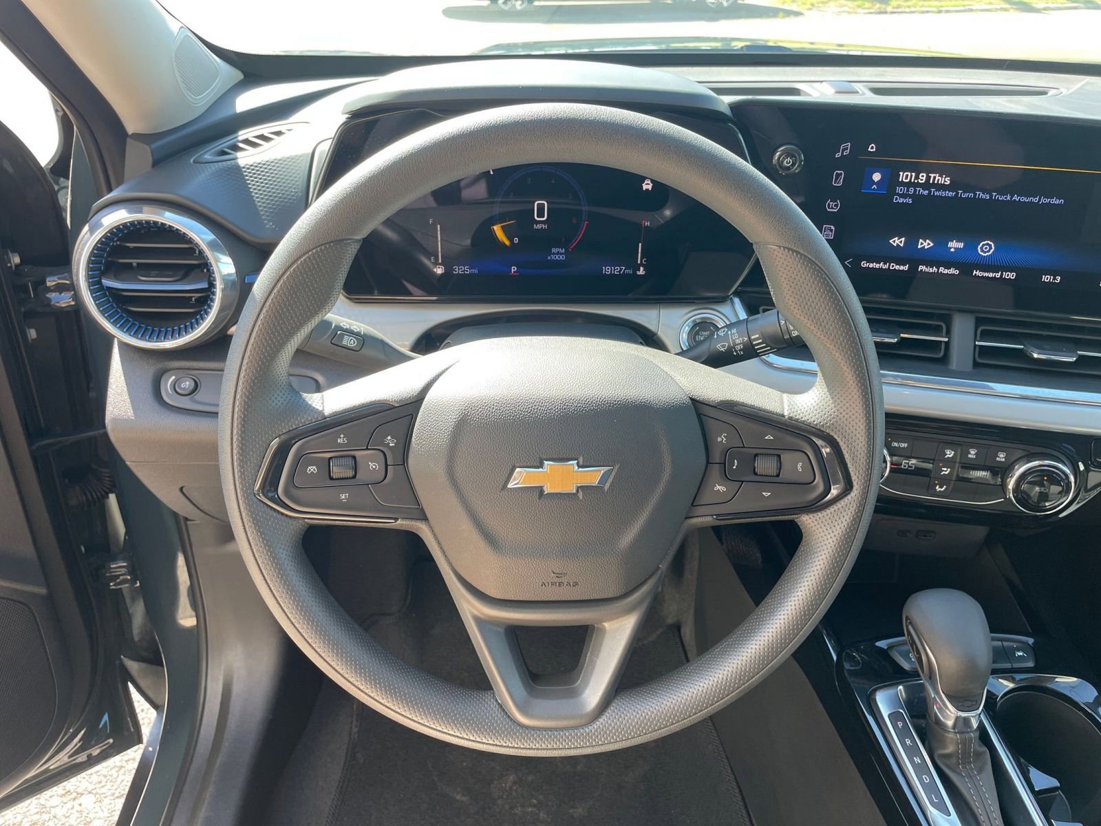 Thumbnail: 2025 Chevrolet Trax - 27