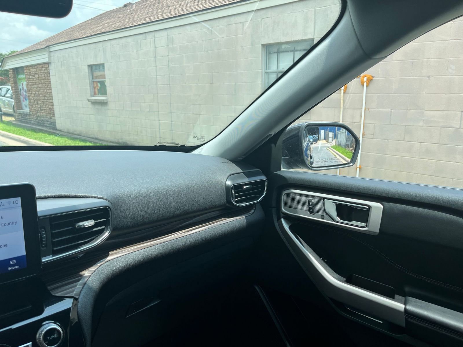 Thumbnail: 2024 Ford Explorer - 35