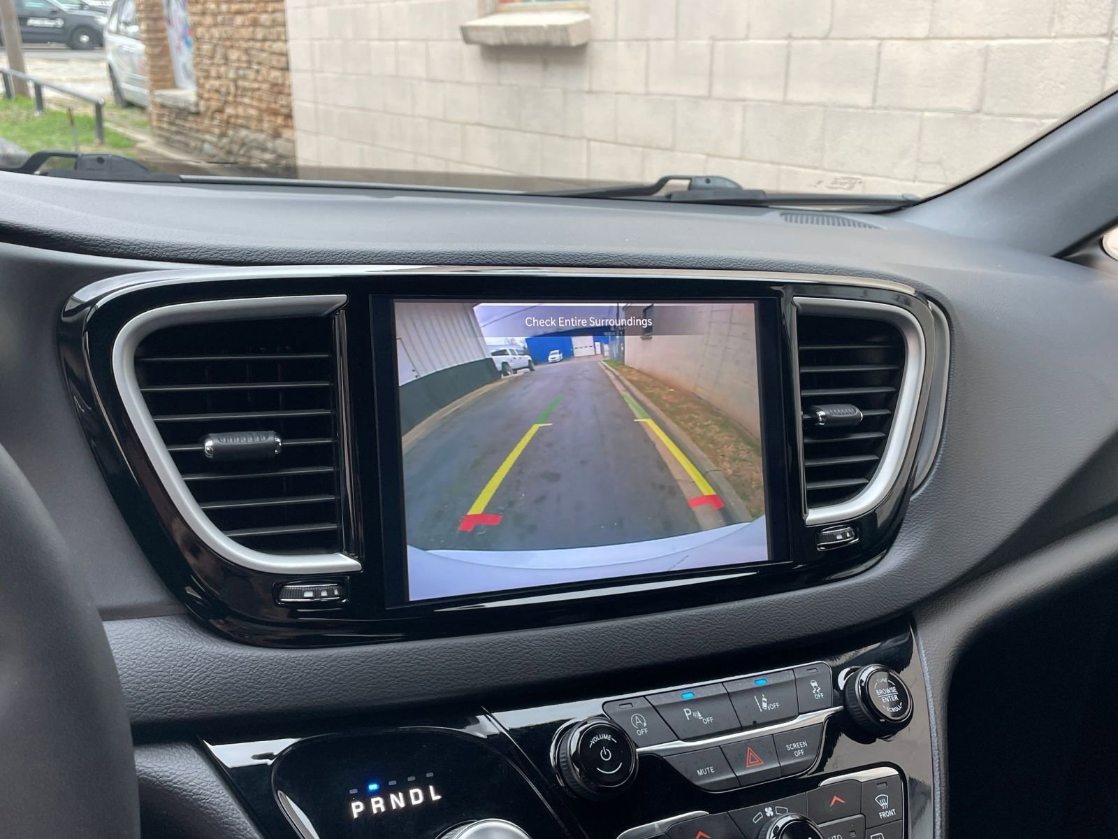 Thumbnail: 2025 Chrysler Pacifica - 17