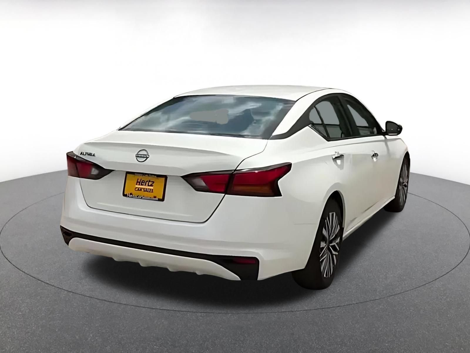 Thumbnail: 2025 Nissan Altima - 11