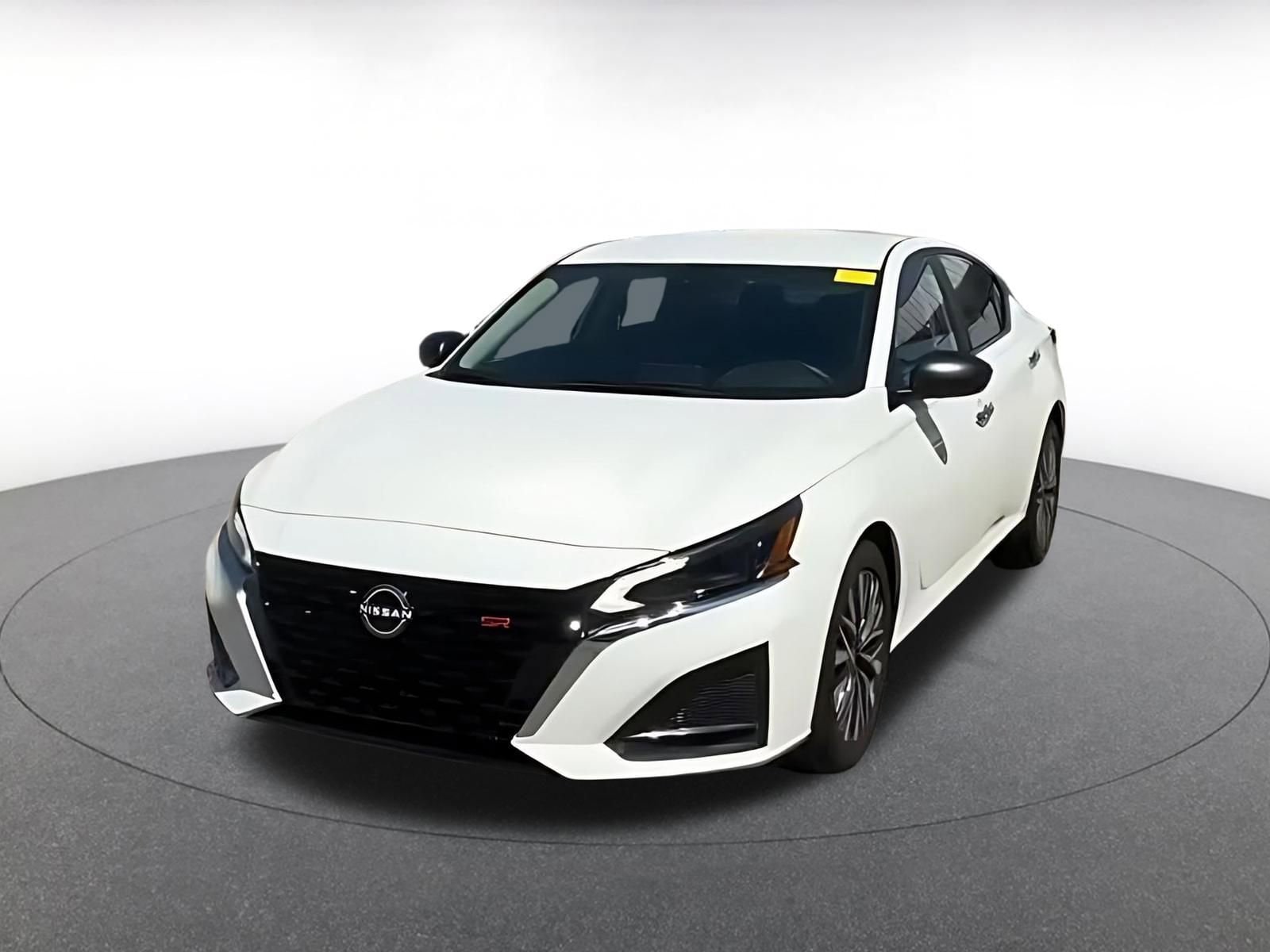 Thumbnail: 2025 Nissan Altima - 4