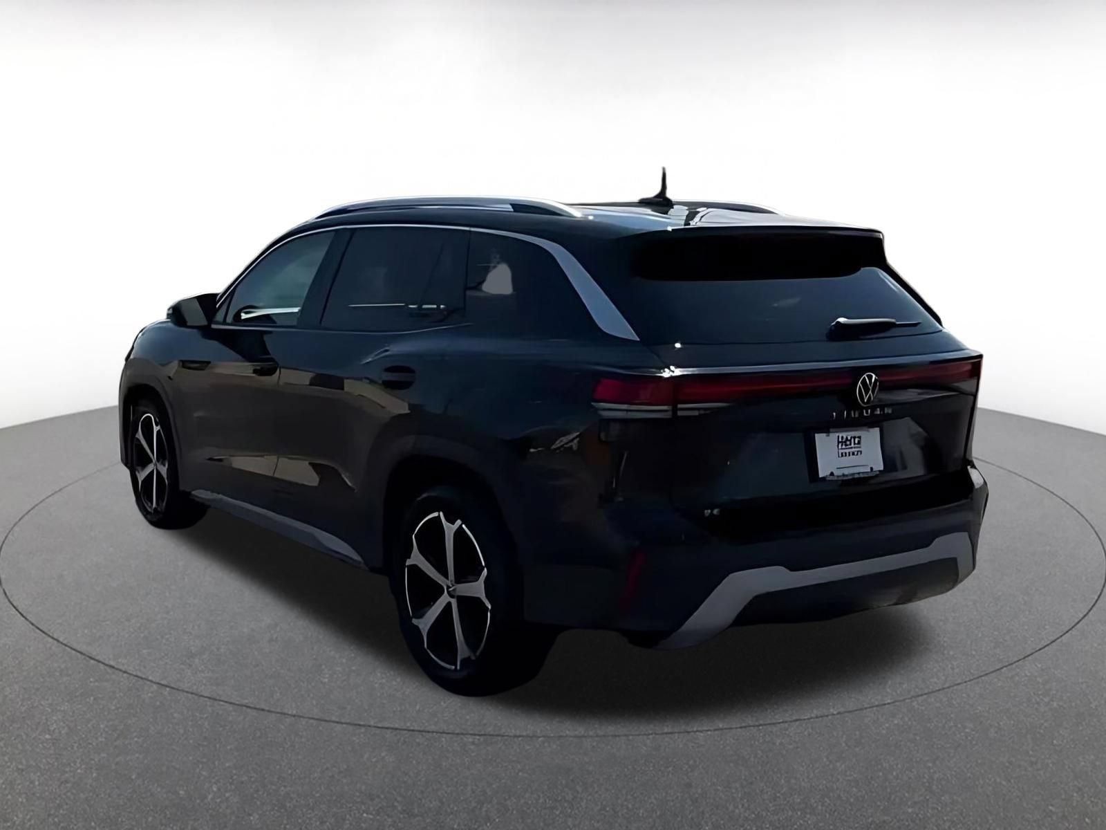Thumbnail: 2026 Volkswagen Tiguan - 10
