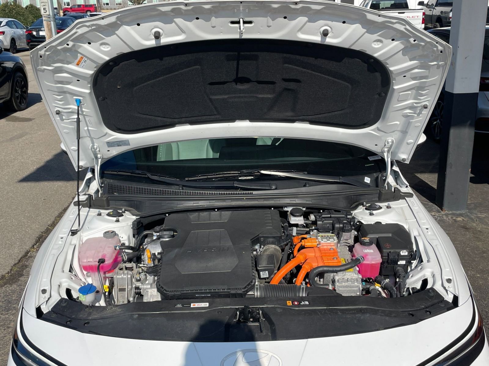 Thumbnail: 2025 Hyundai Elantra - 32