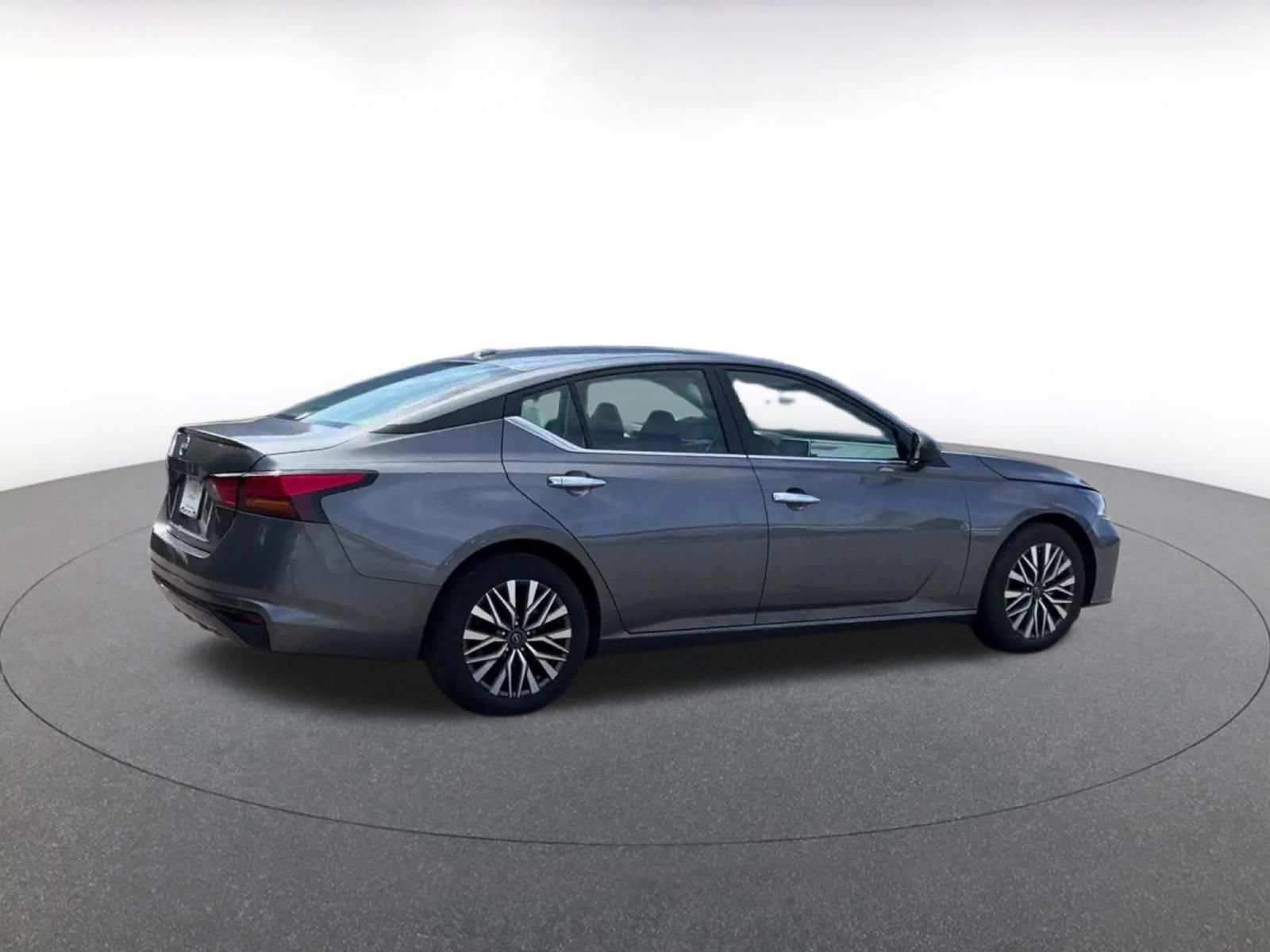 Thumbnail: 2025 Nissan Altima - 15