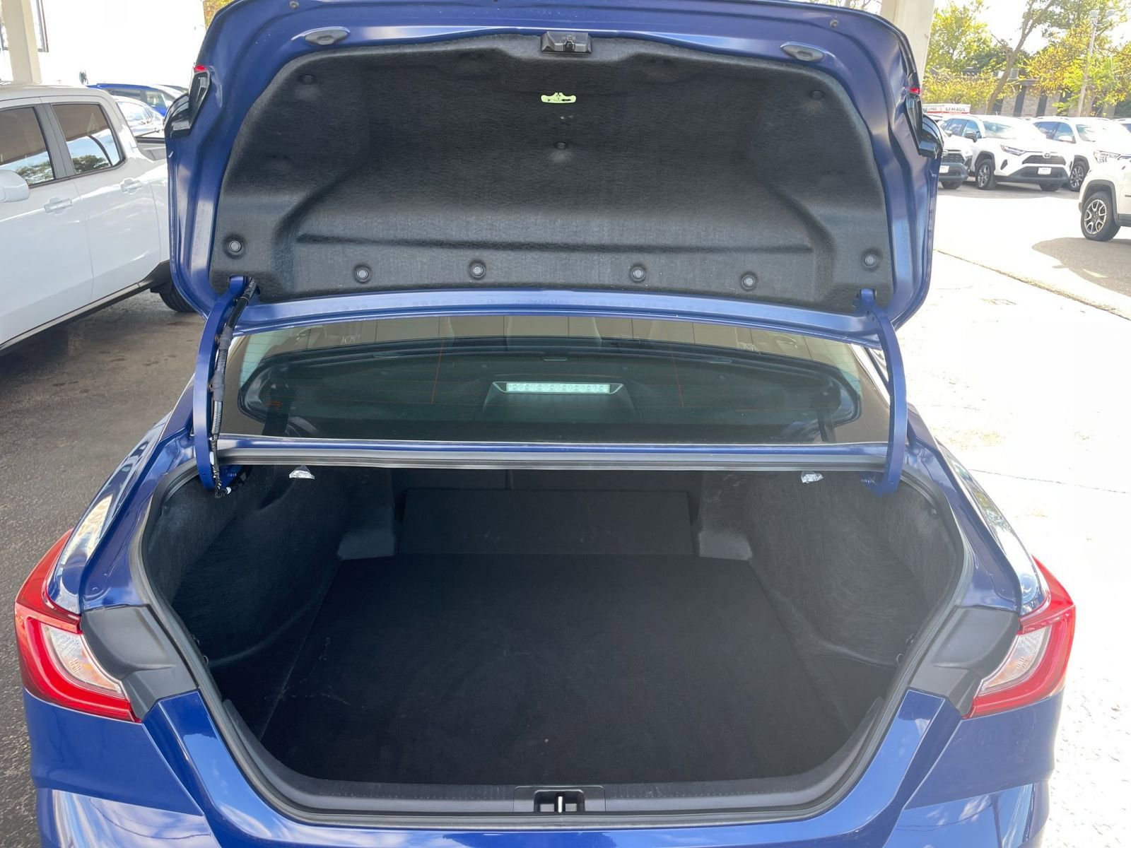 Thumbnail: 2025 Toyota Camry - 30