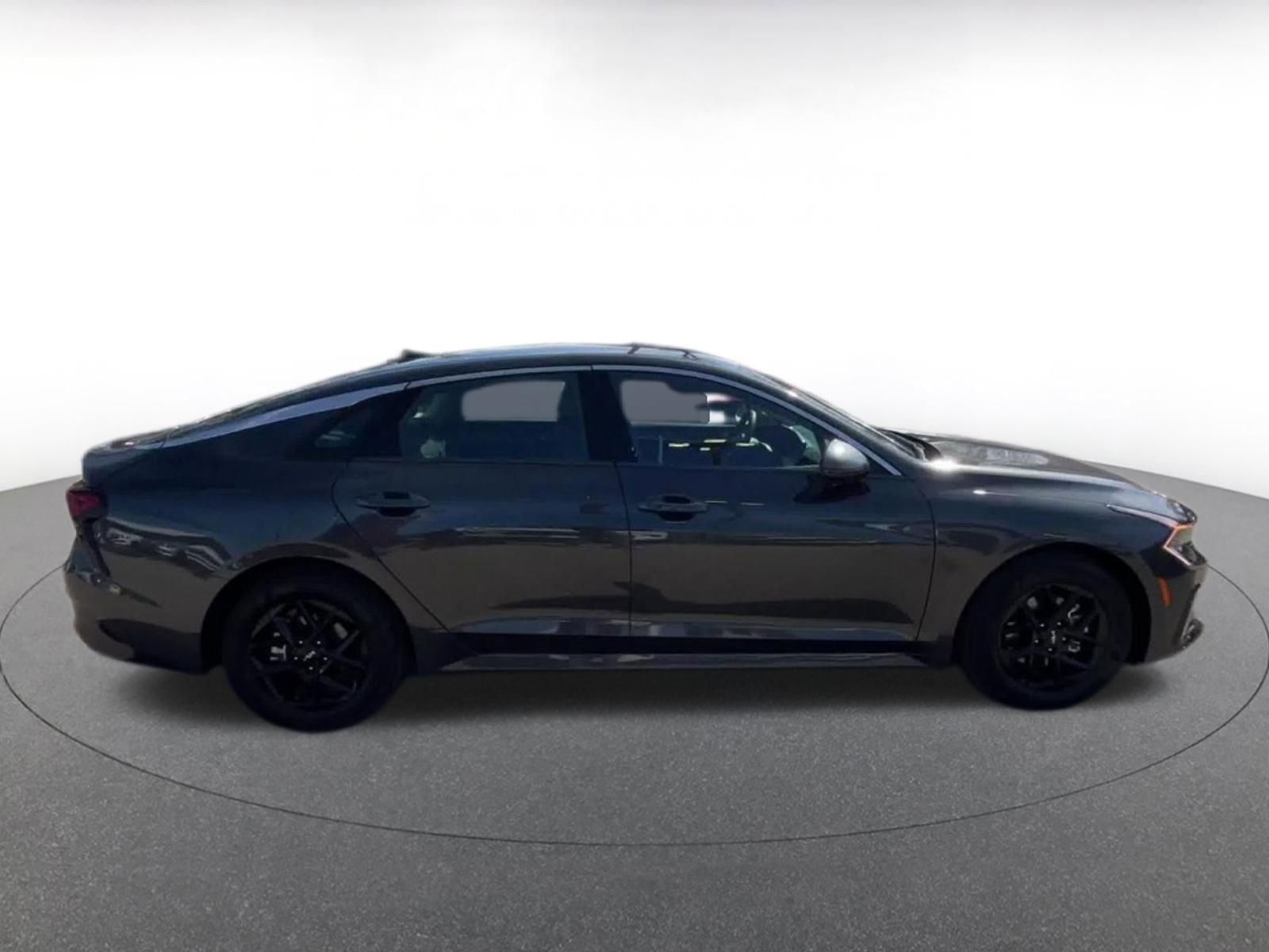 Thumbnail: 2025 Kia K5 - 16