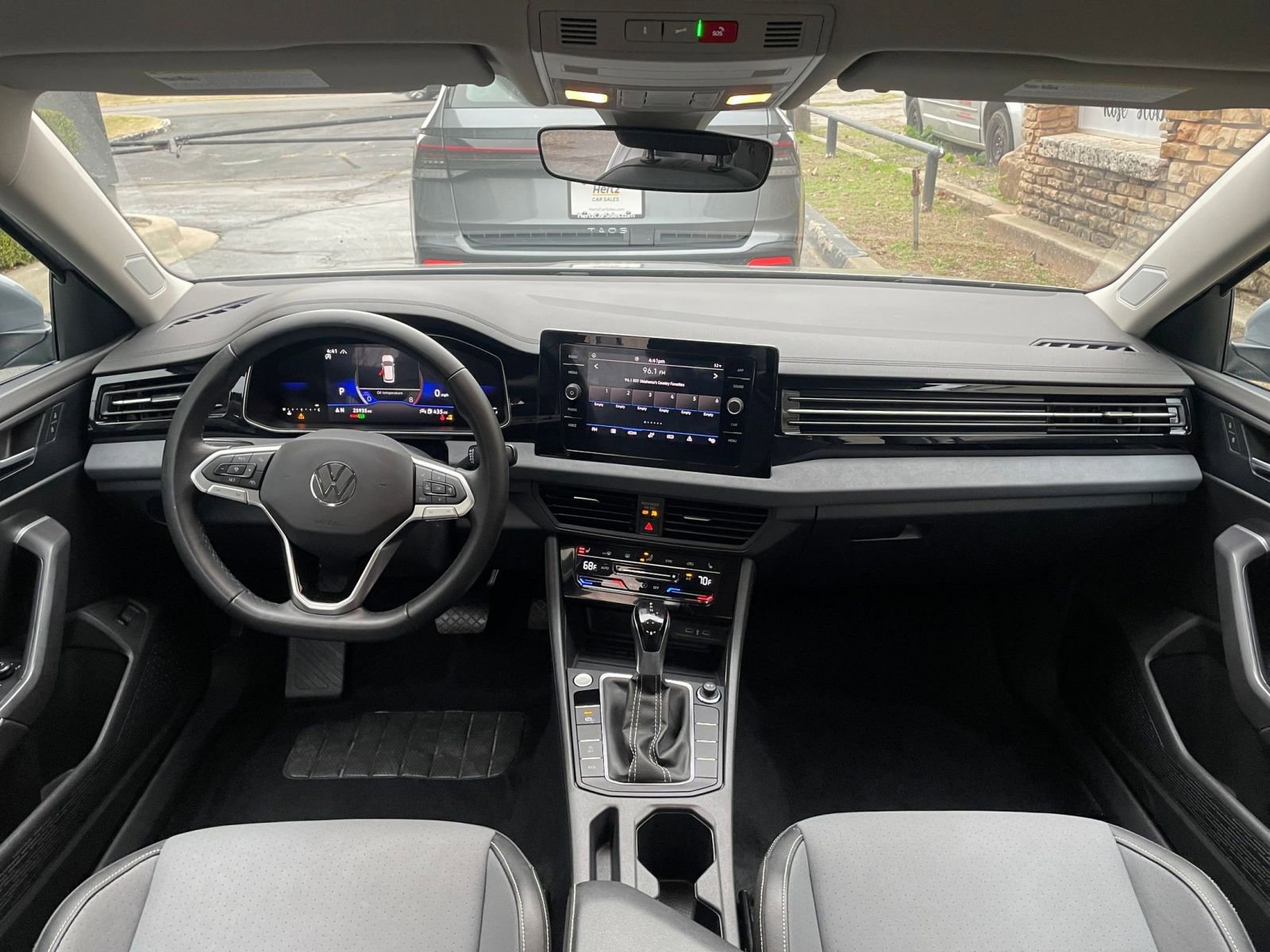 Thumbnail: 2025 Volkswagen Jetta - 32