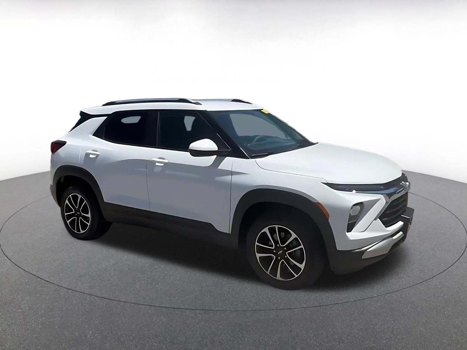 Thumbnail: 2025 Chevrolet TrailBlazer - 2