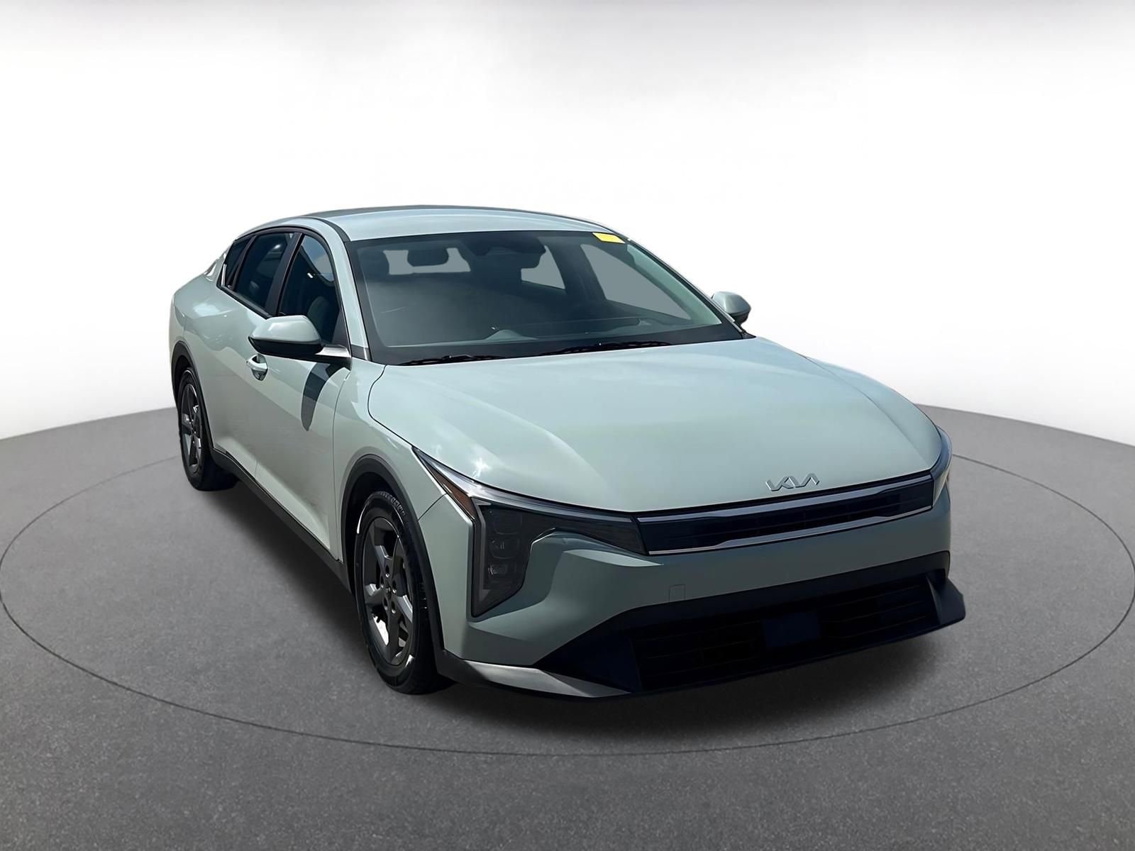 Thumbnail: 2025 Kia K4 - 1